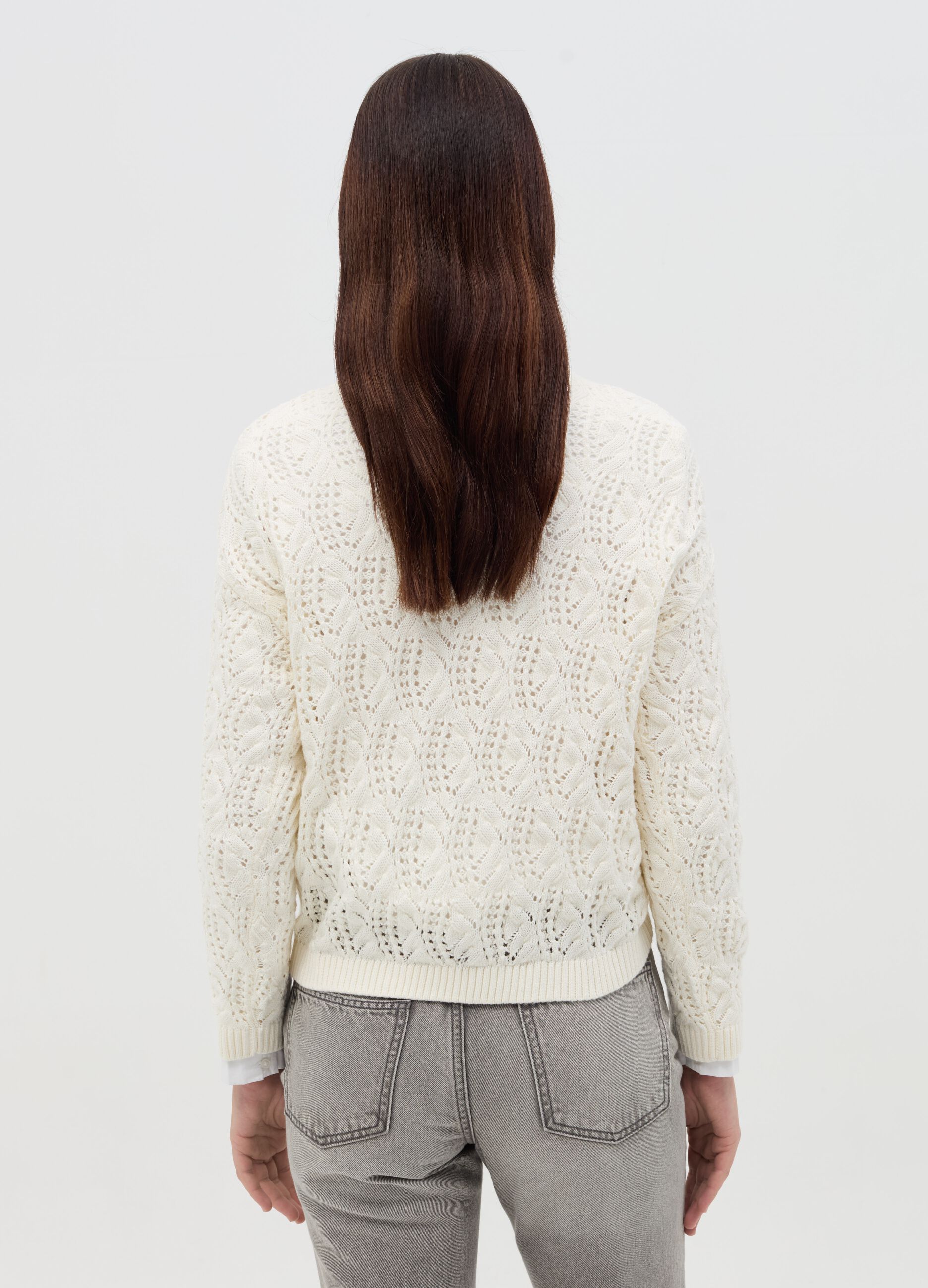 Crochet pullover with round neck