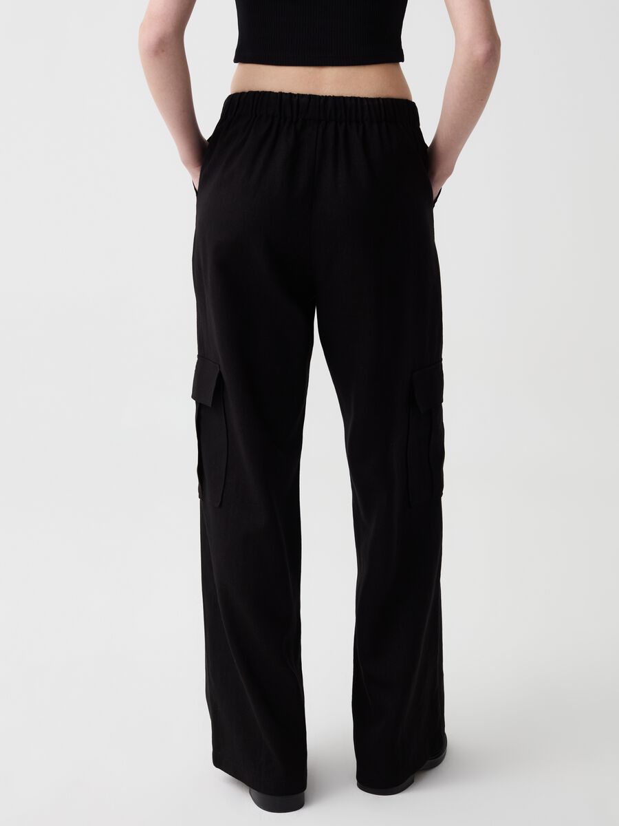 Cargo trousers in linen and viscose_2