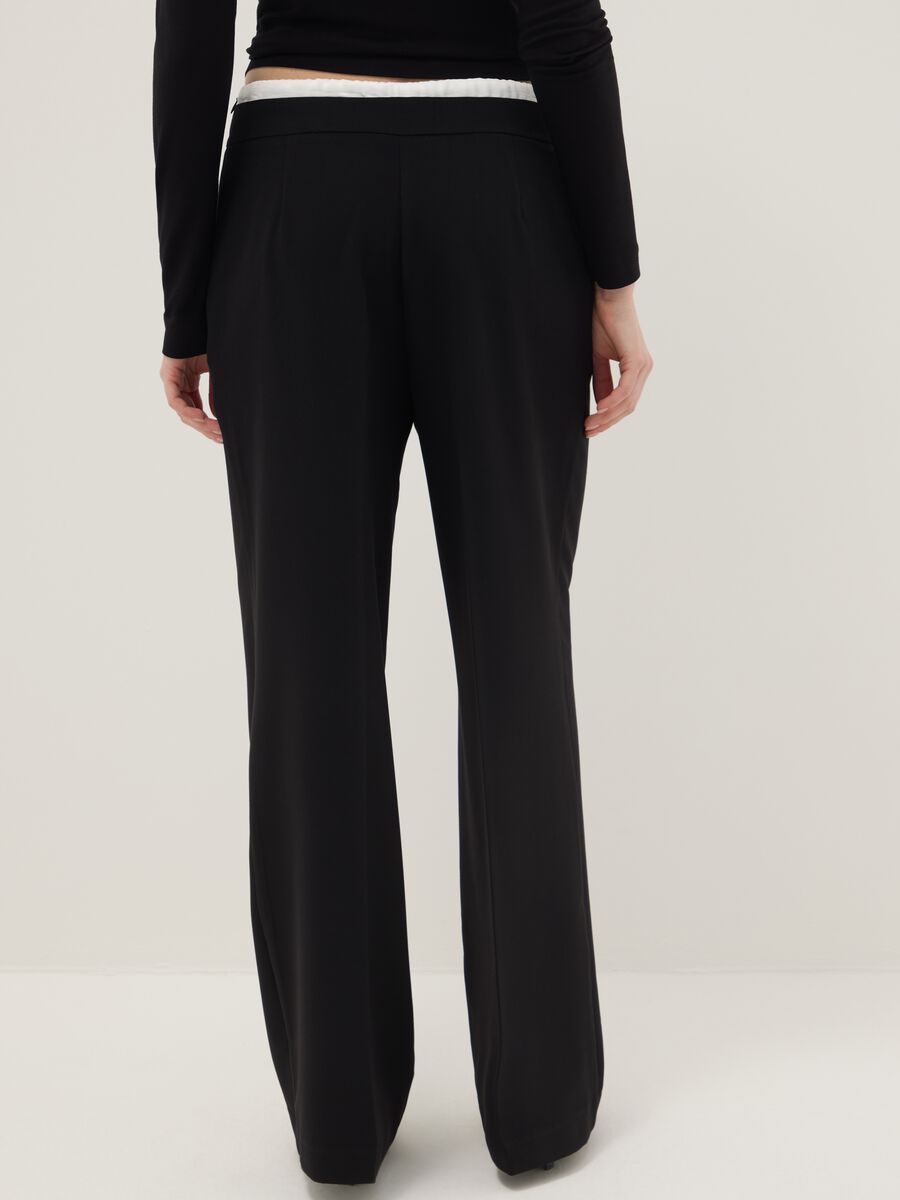 Black regular fit jogger trousers with elastic waist_2