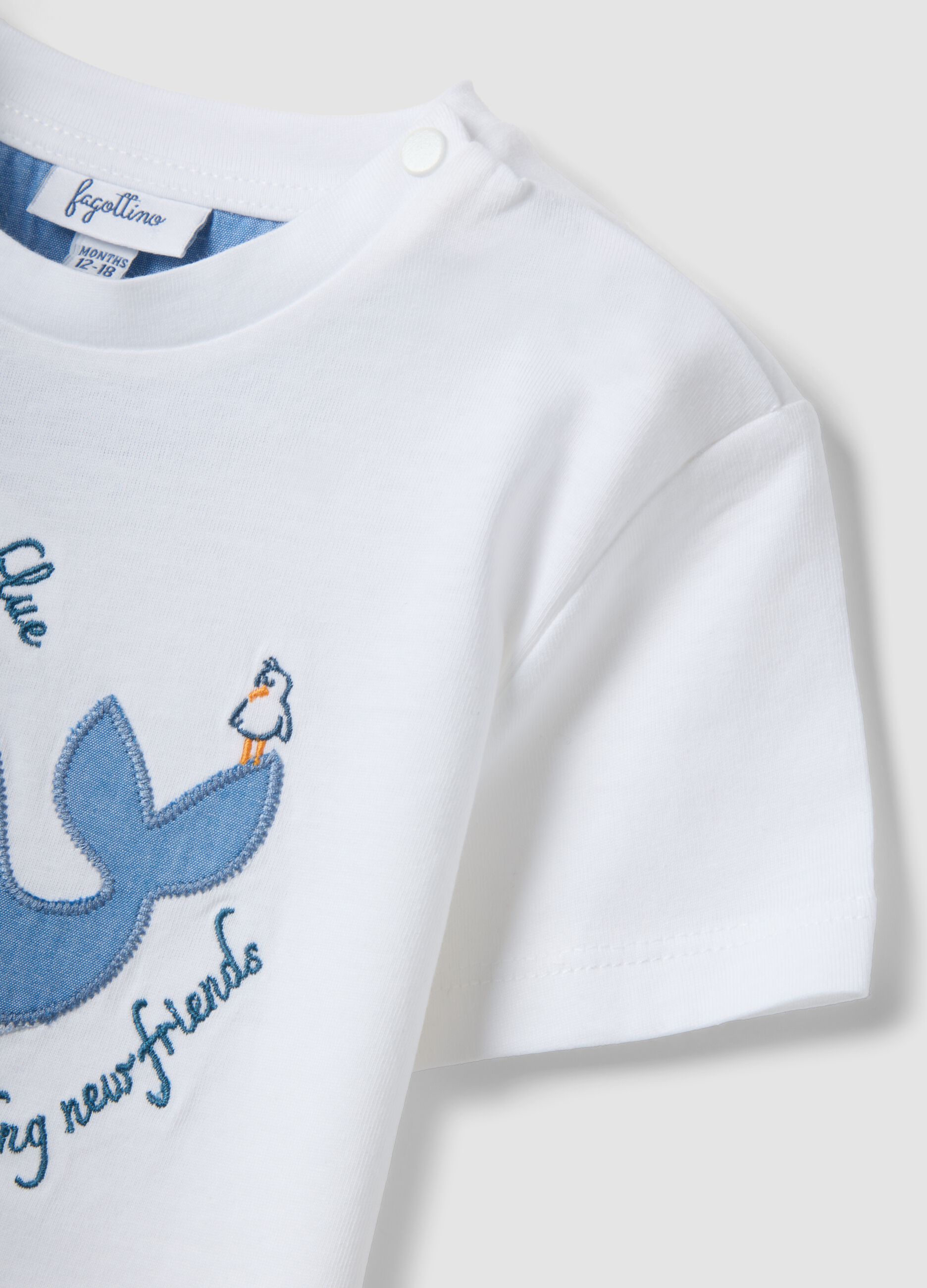 White pure cotton T-shirt with embroidered whale