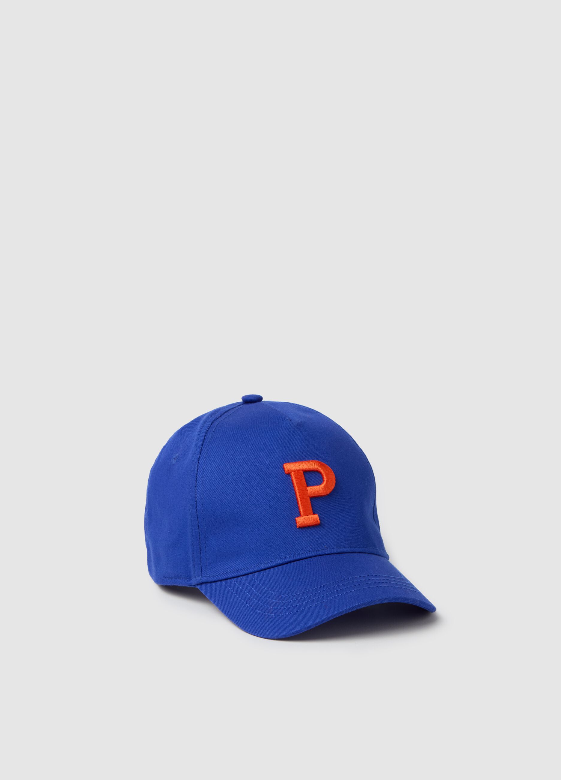 Baseball cap with embroidered logo
