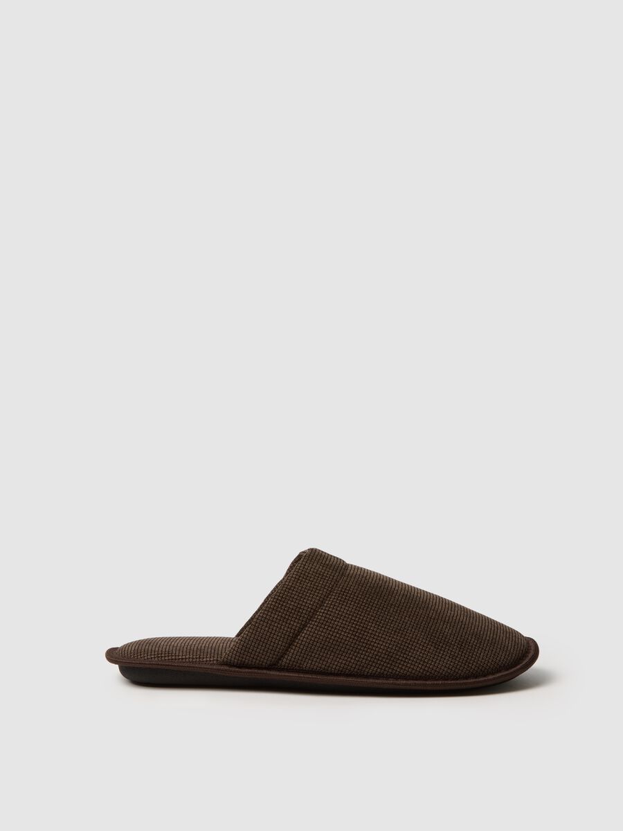 Pantofole marroni morbide_0