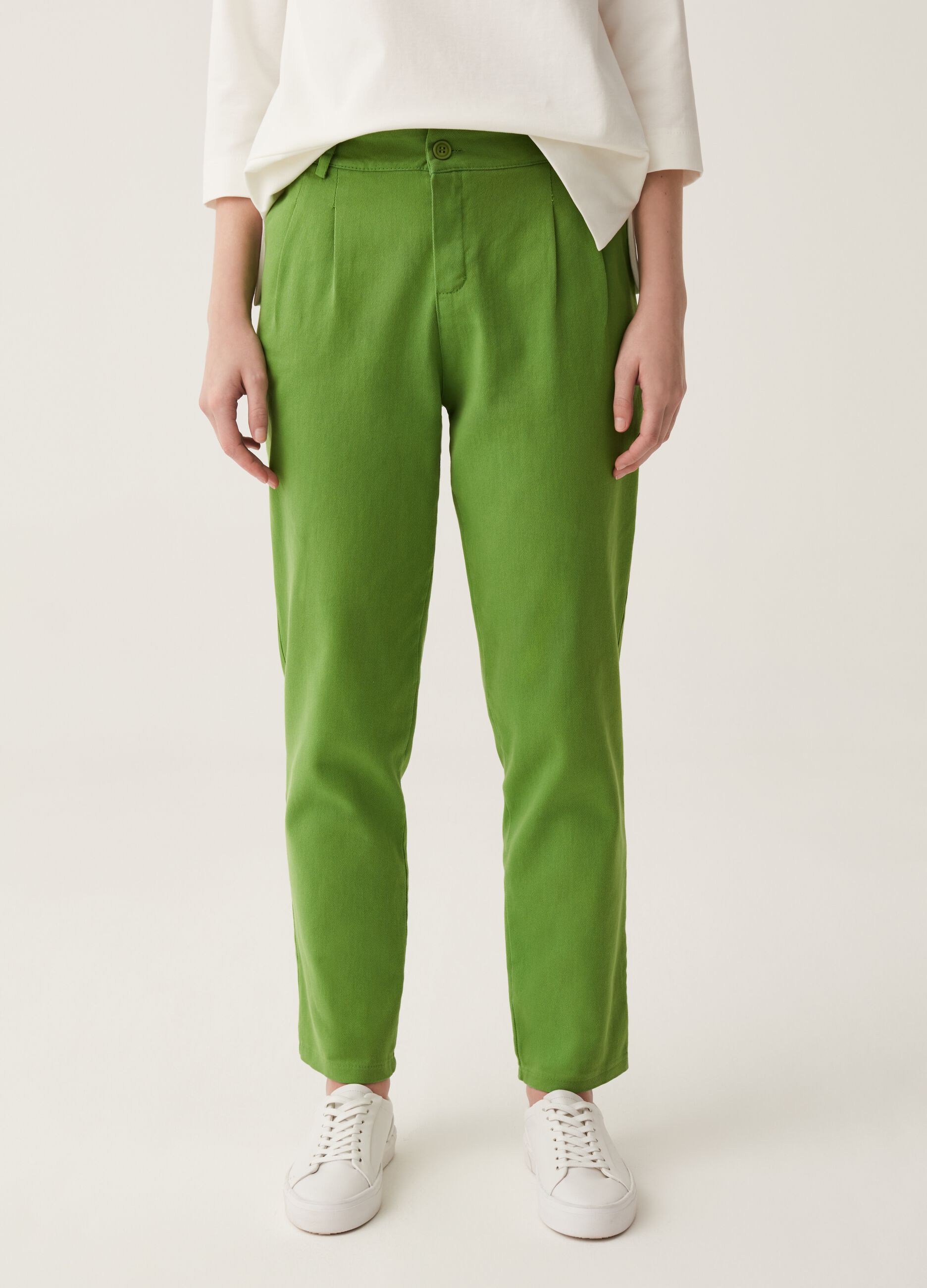 Pantaloni carrot fit con pinces Hybrid_1