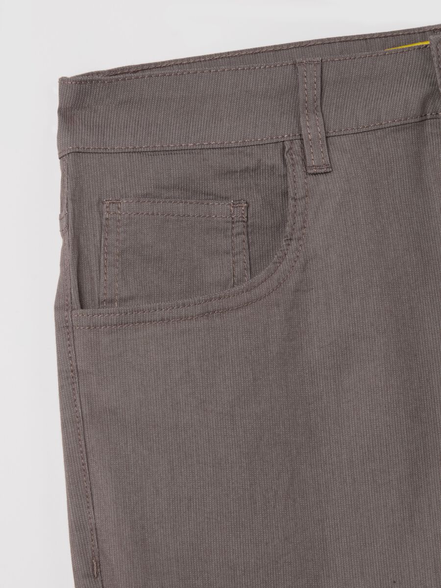 Five-pocket trousers with micro weave_5