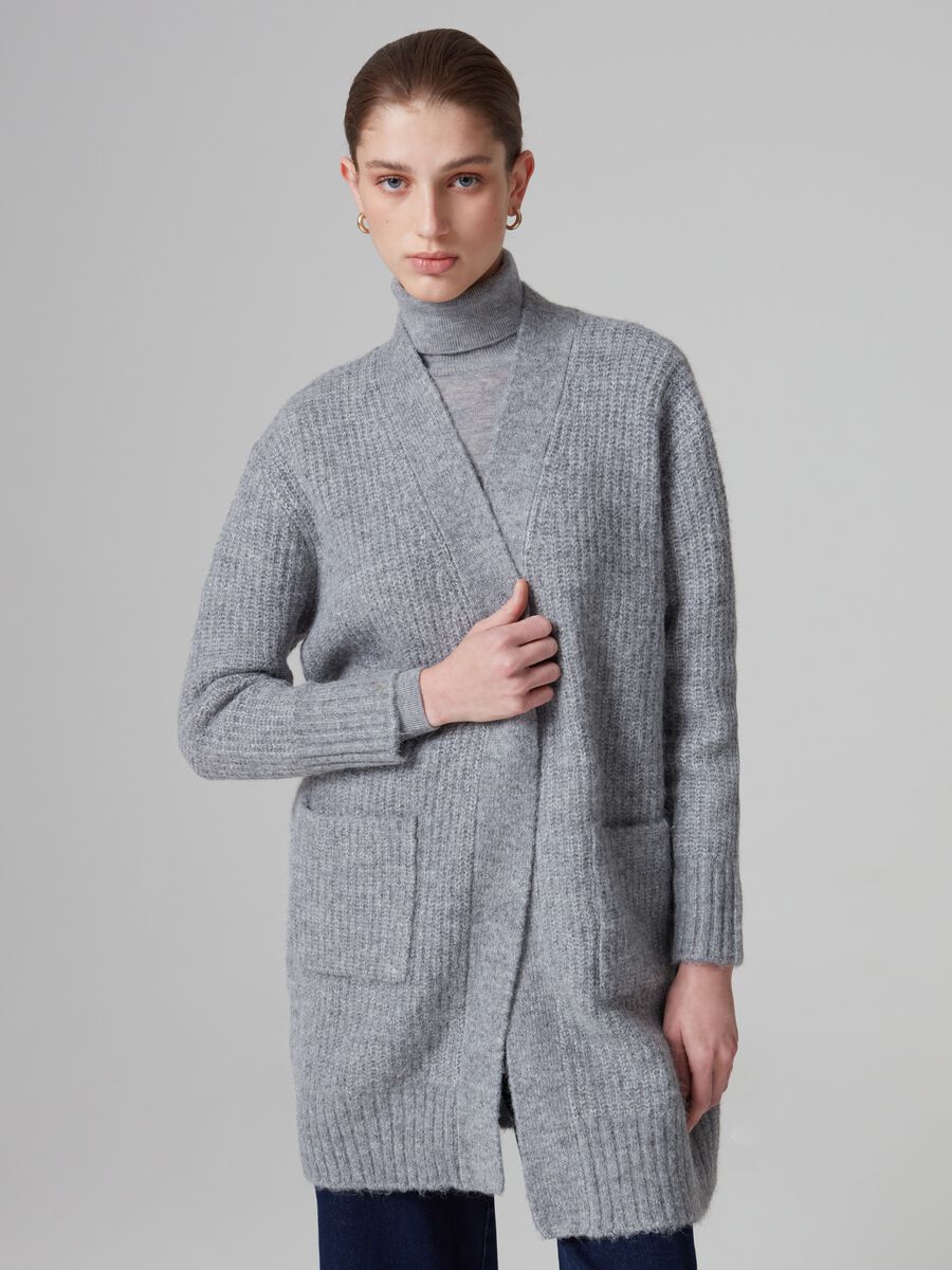 Cardigan lungo aperto con tasche_0