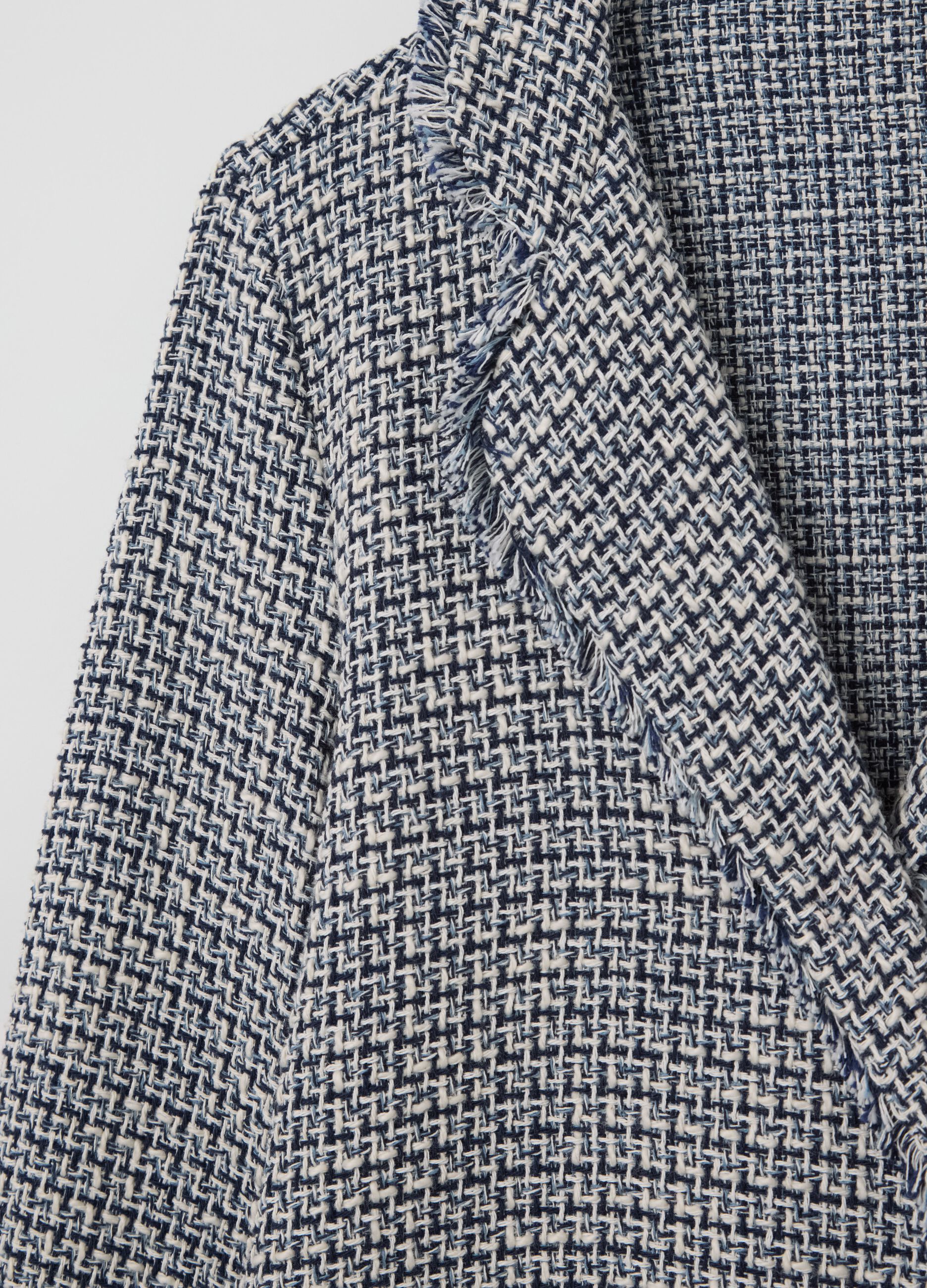 Blazer aperto in tweed sfrangiato bianco e blu