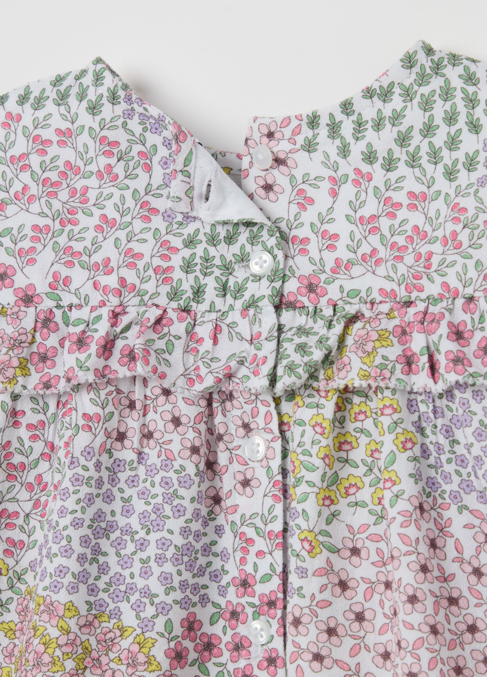 Camicia floreale con rouches