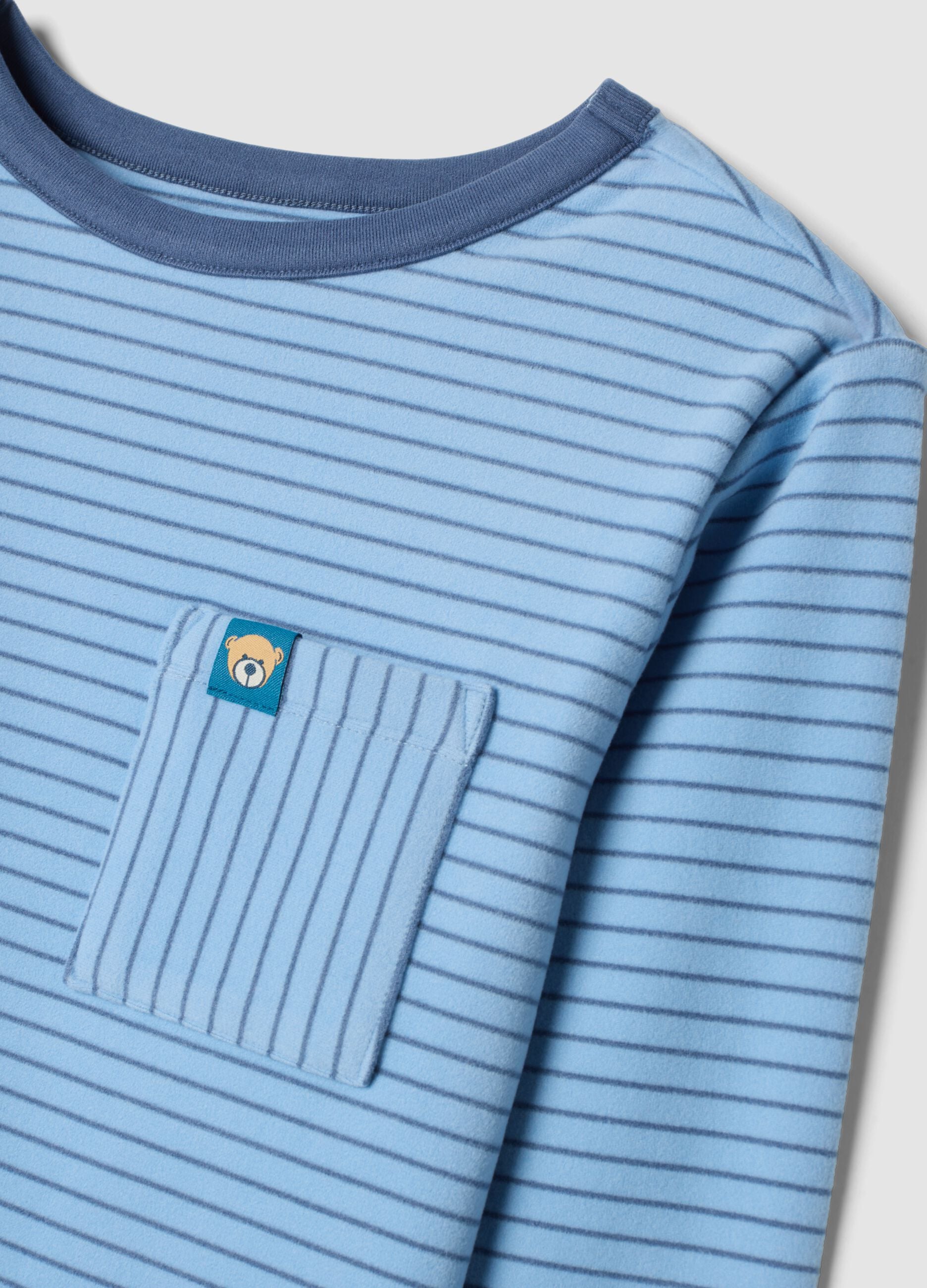 Pigiama lungo blu in tessuto elasticizzato con girocollo