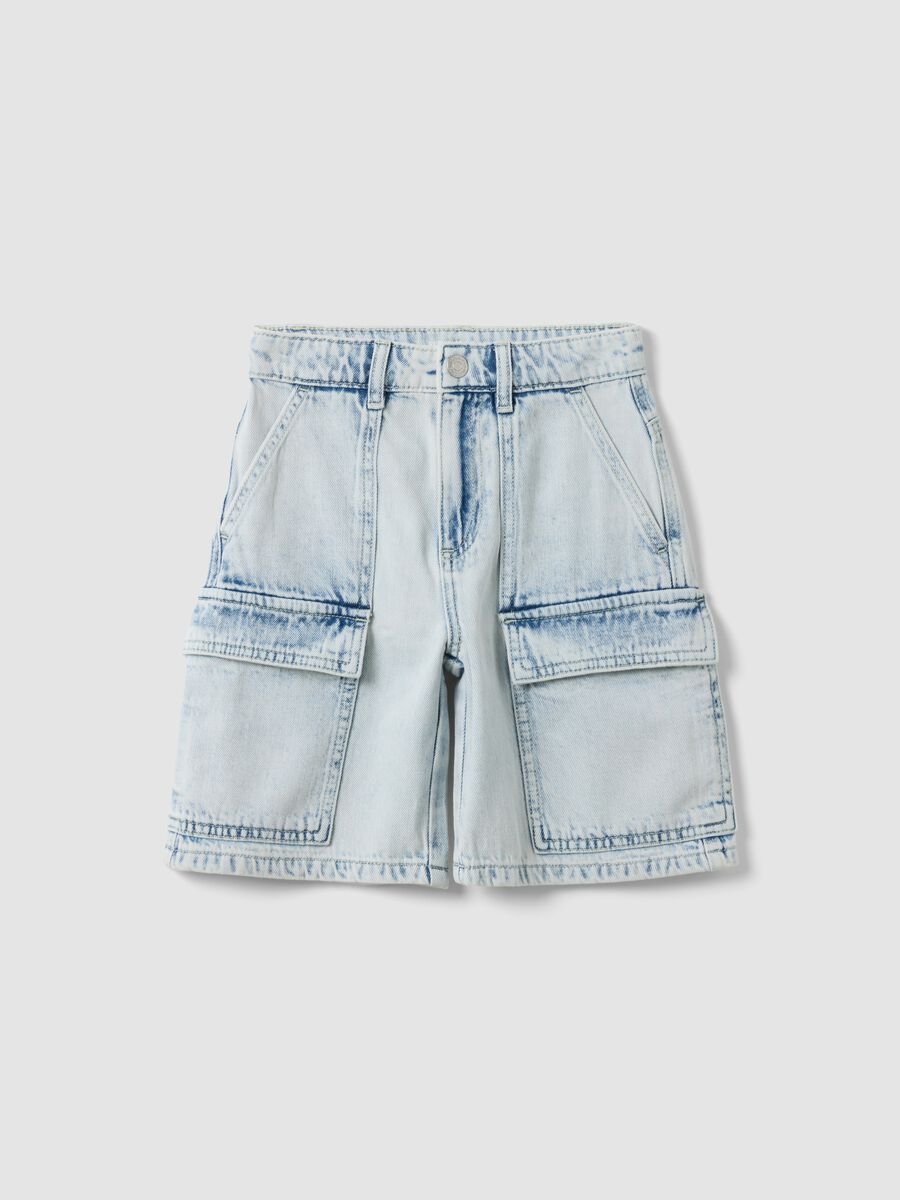 Light blue denim cargo shorts in a cotton-viscose blend_0
