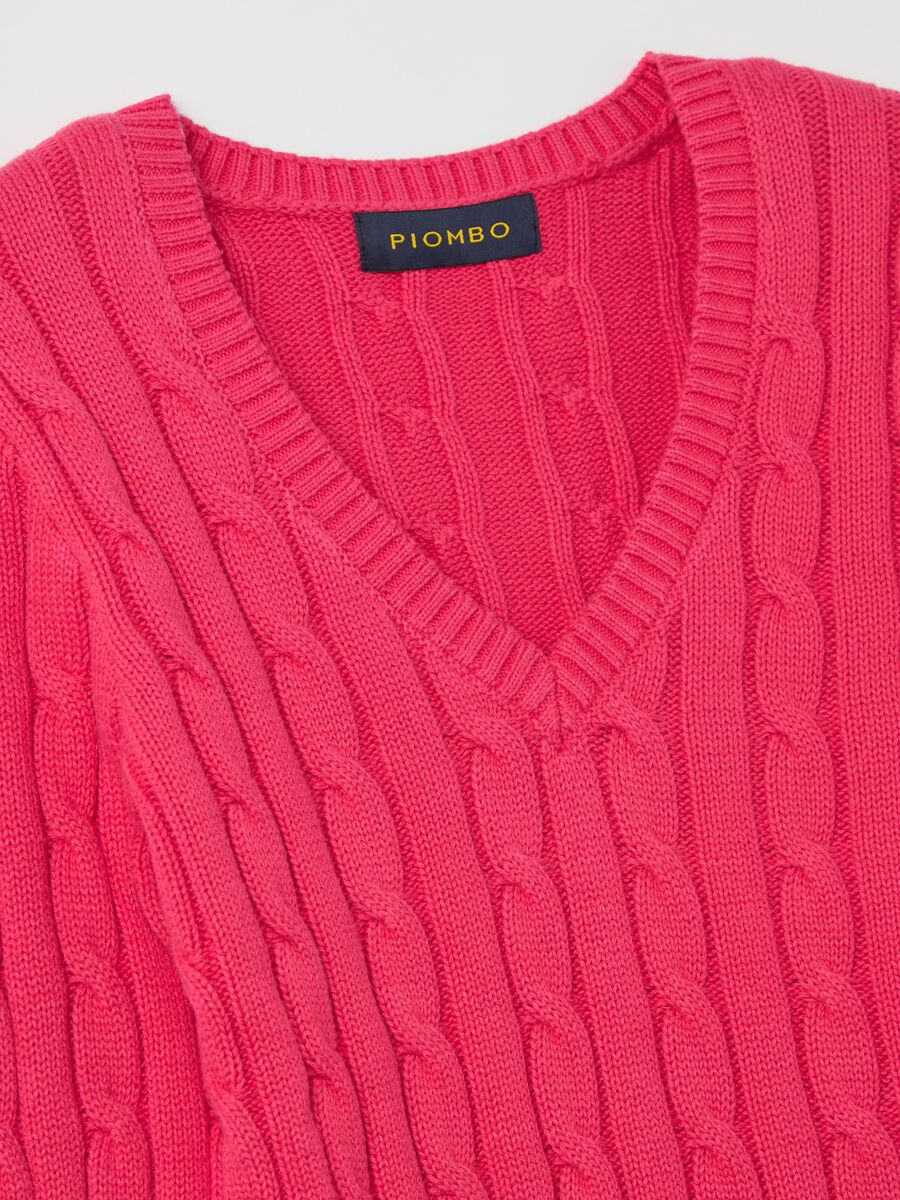 Cable-knit pullover with V neck_5