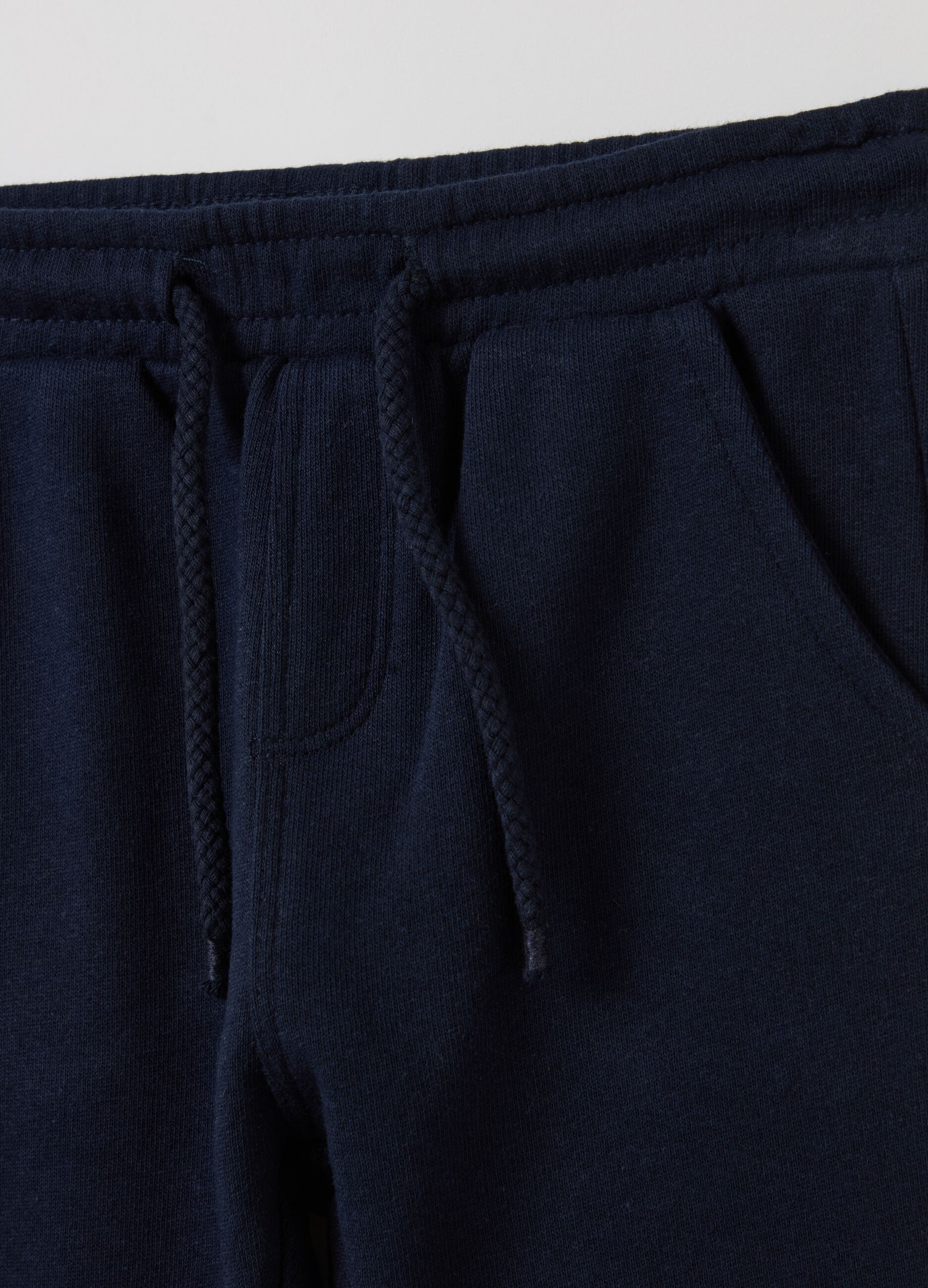 Jogging set in felpa con stampa tavola da skateboard 