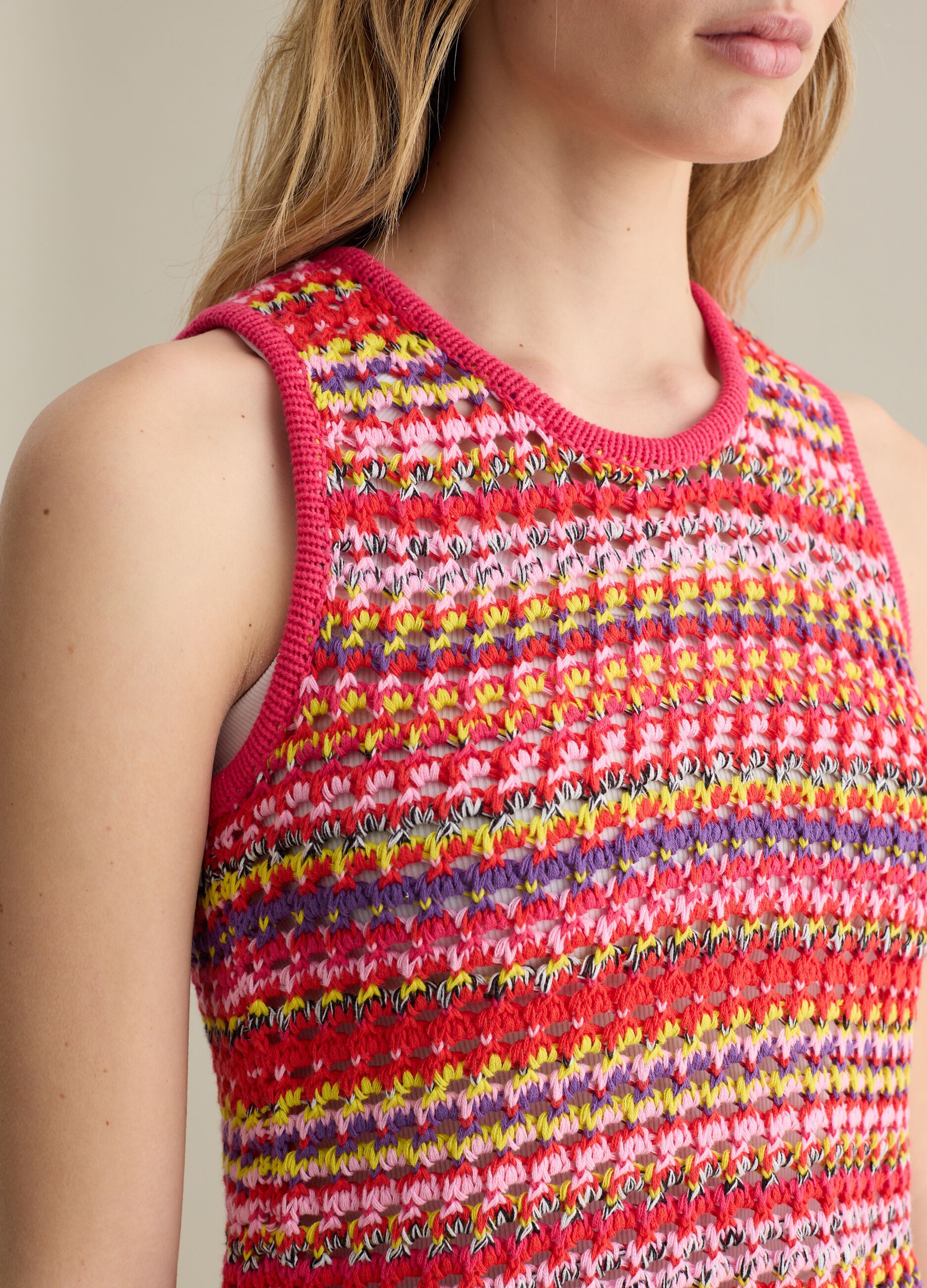 Crochet tank top in multicoloured knit