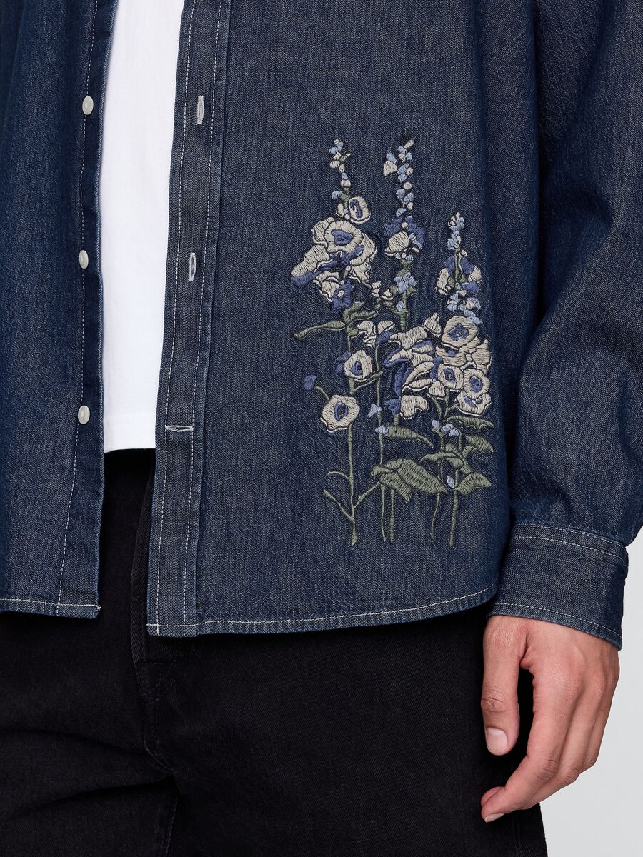 Embroidered Denim Shirt with Flowers_3