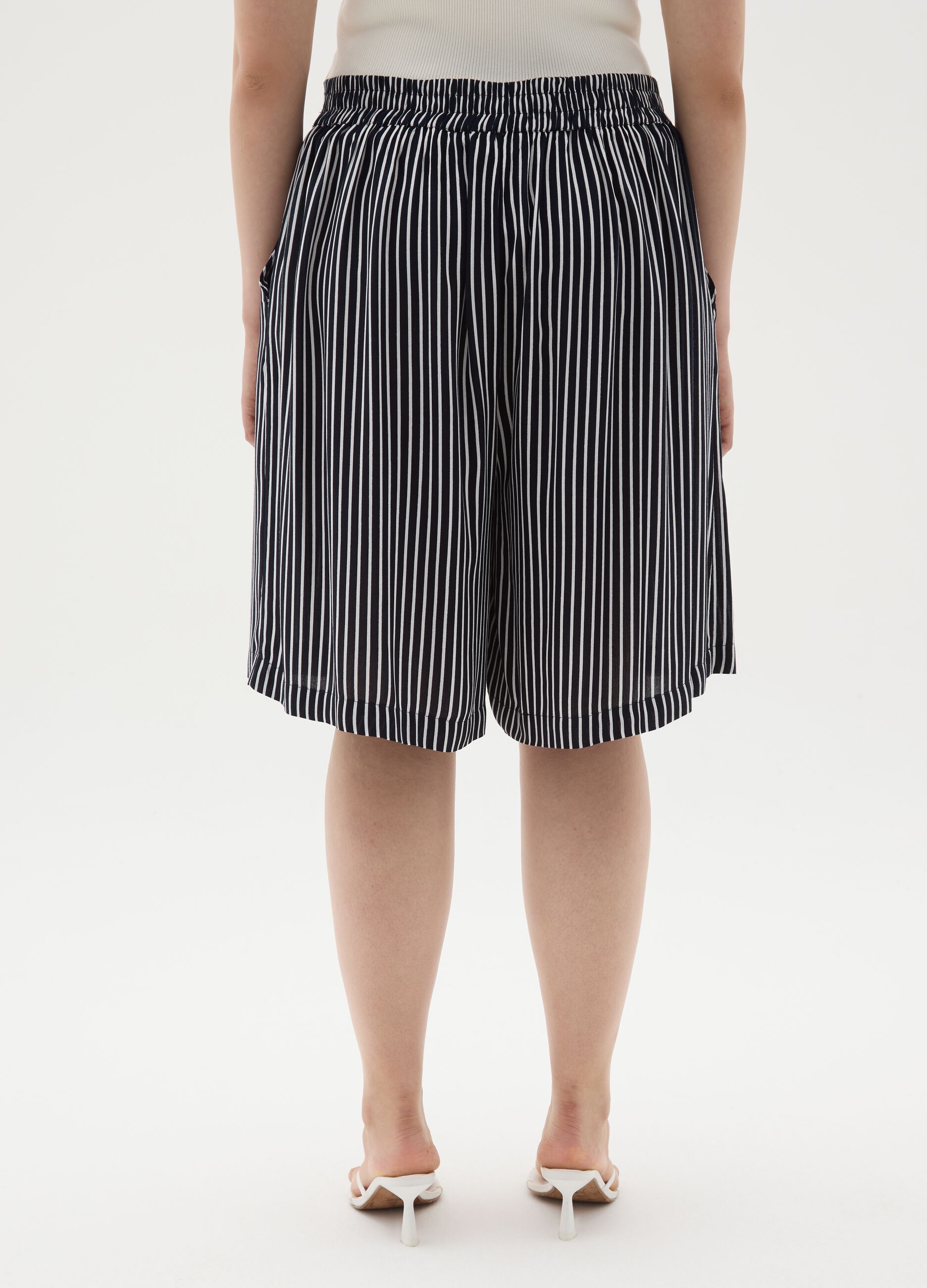 Women's multicolour viscose relaxed fit shorts
