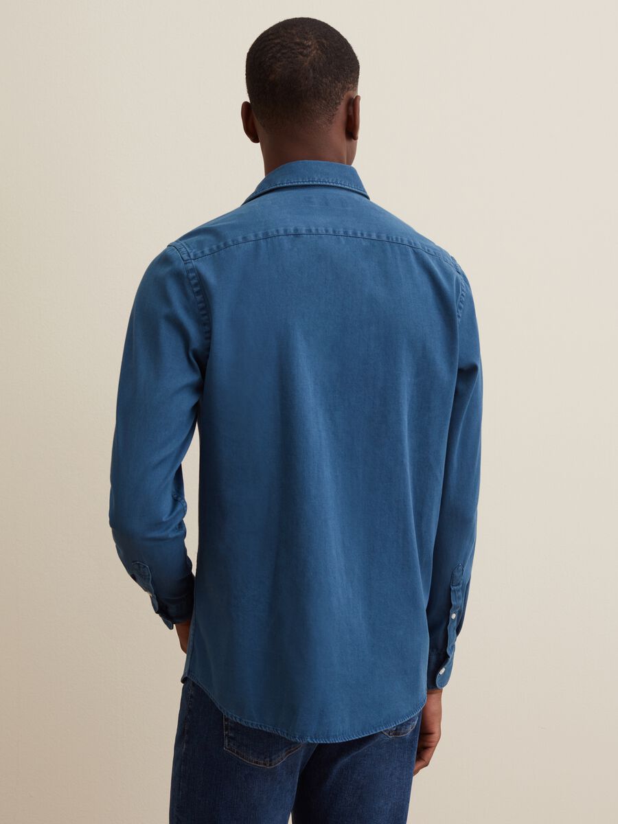Camicia slim fit in denim_2