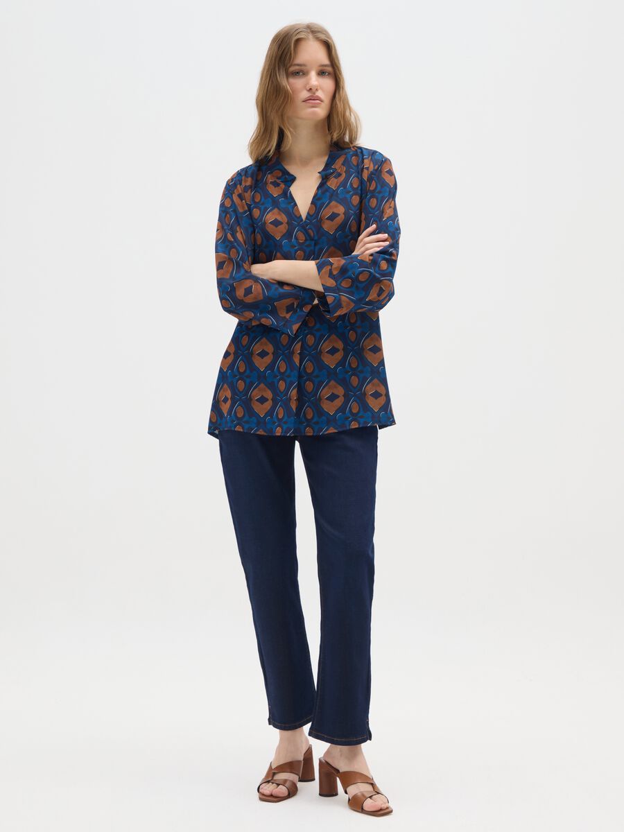 Multicolour regular fit V-neck blouse_1