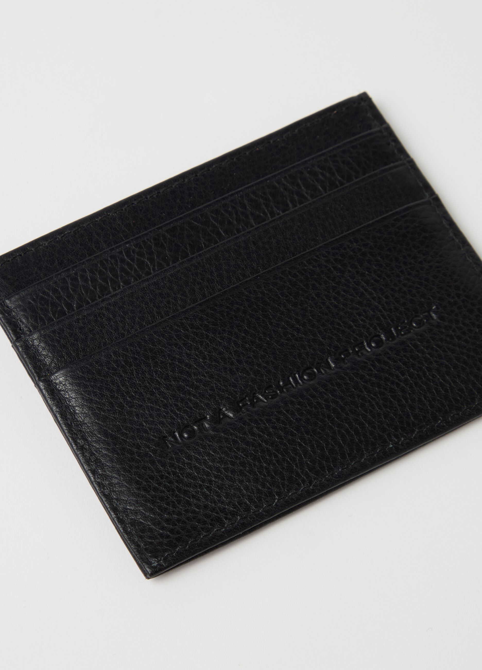 Textured-effect leather card holder