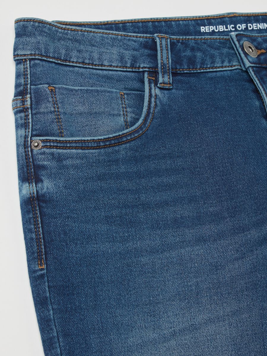 Slim-fit jeans with discolouring_5