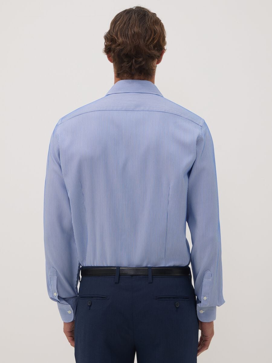 Camicia bianca e blu in dobby di misto lyocell a righe slim fit Easy Iron_3
