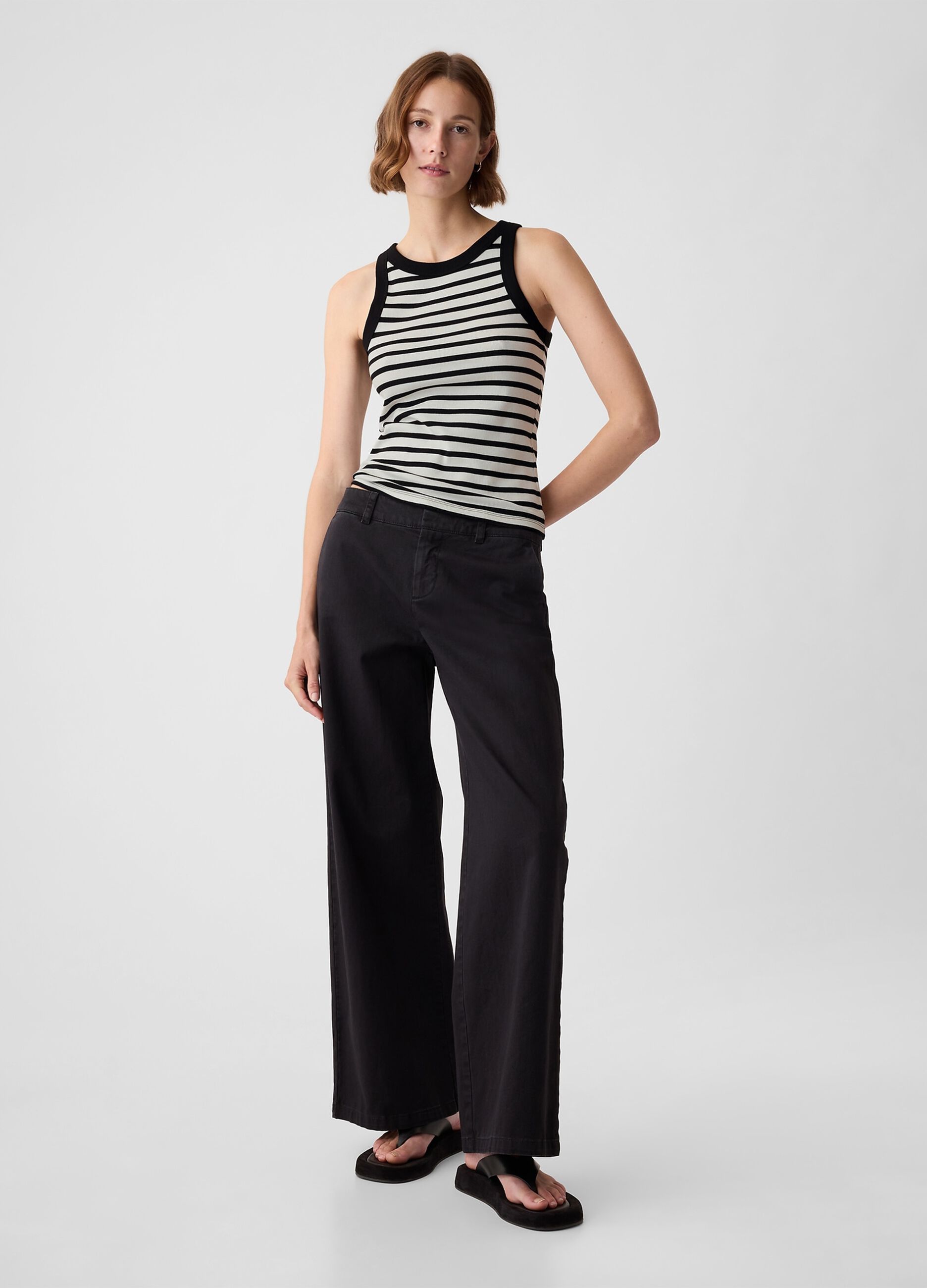 Ribbed tank top with halter neck
