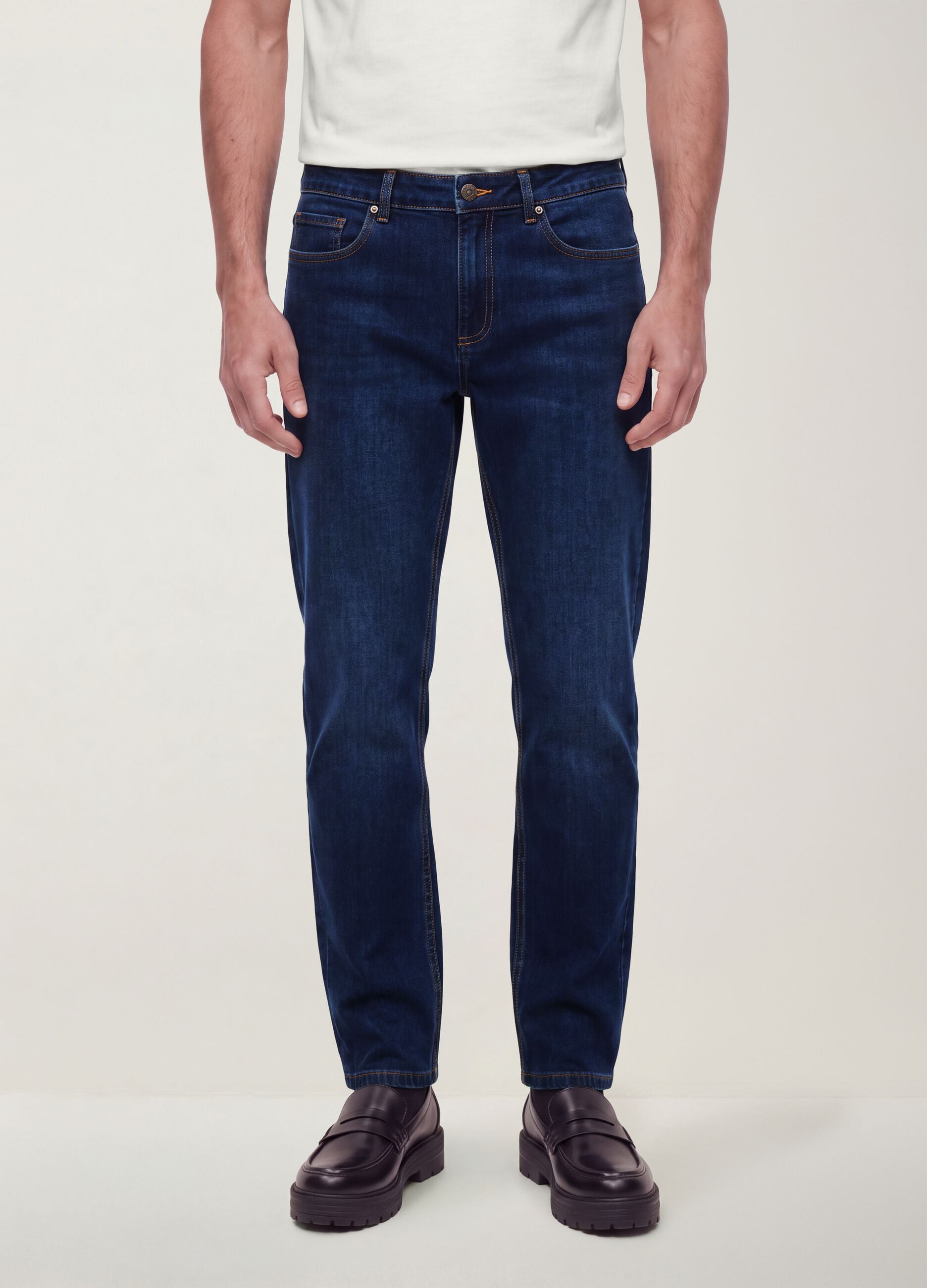 Dark blue slim-fit jeans in a cotton-viscose blend