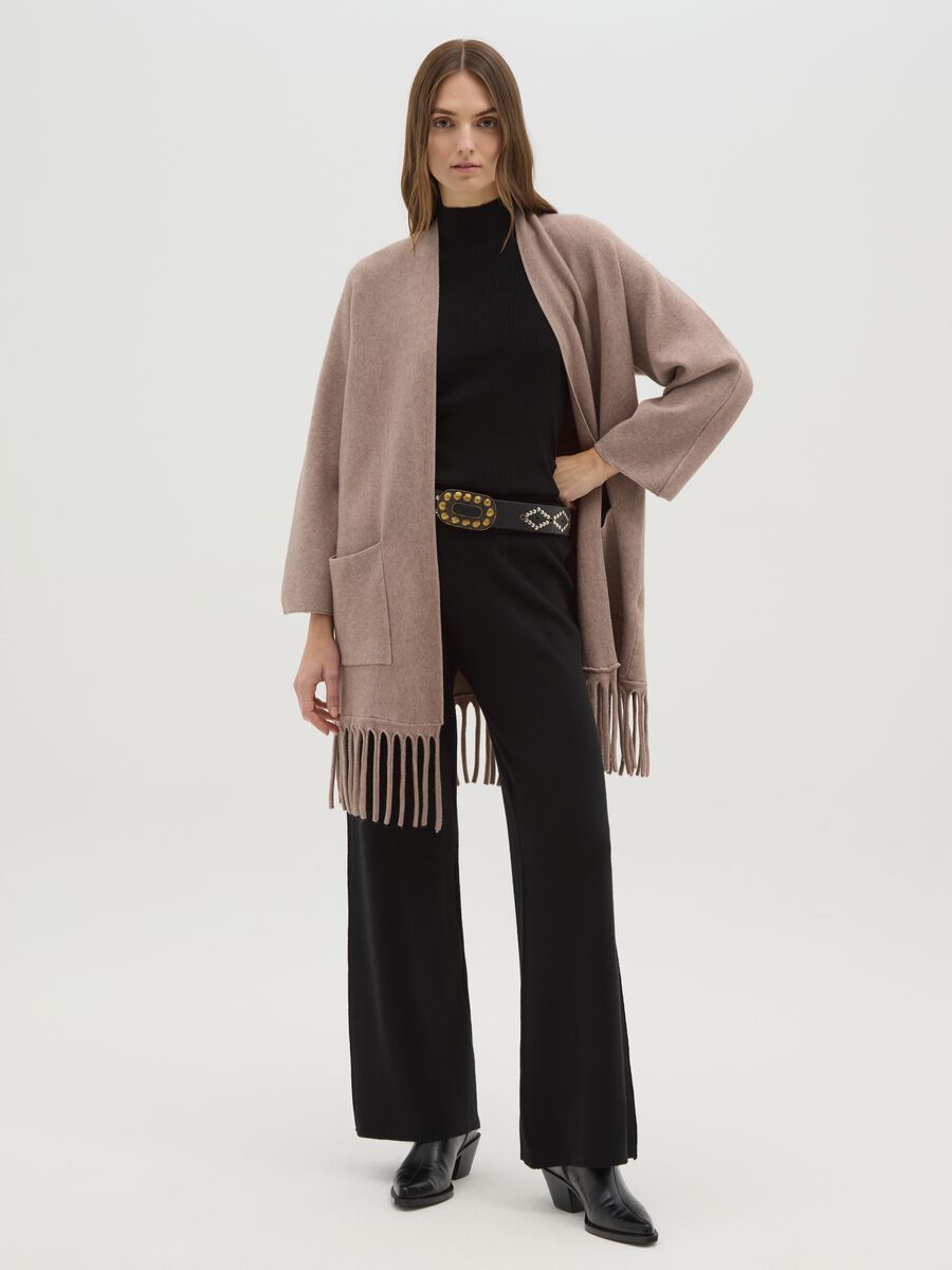 Cardigan lungo beige con frange sul fondo_1