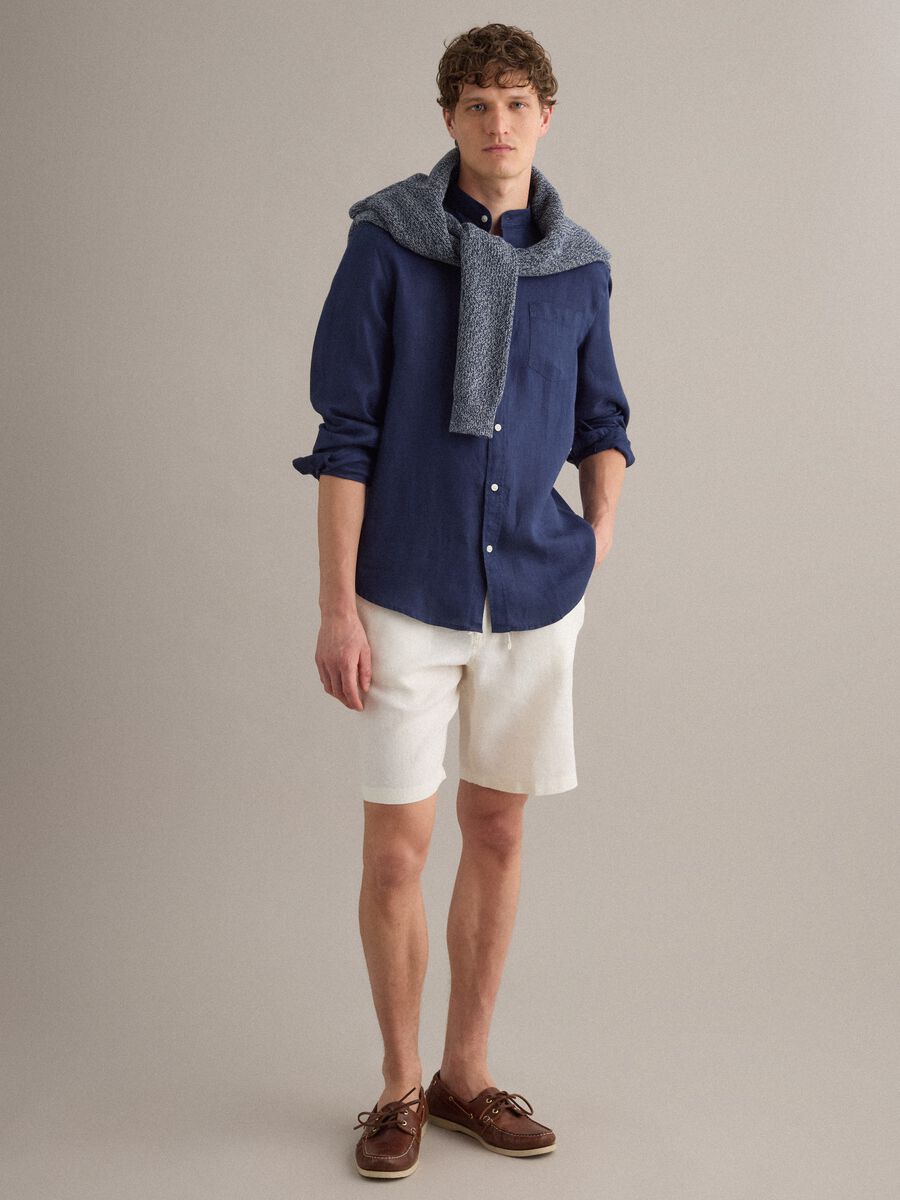 Camicia blu in puro lino con collo coreano regular fit_2