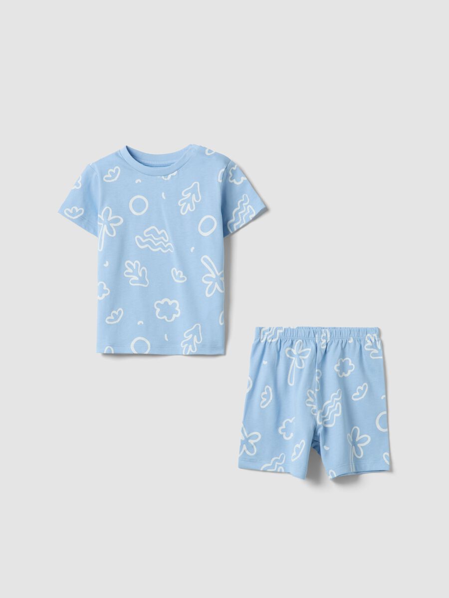 Pigiama corto azzurro in puro cotone da neonato con motivo marittimo_0