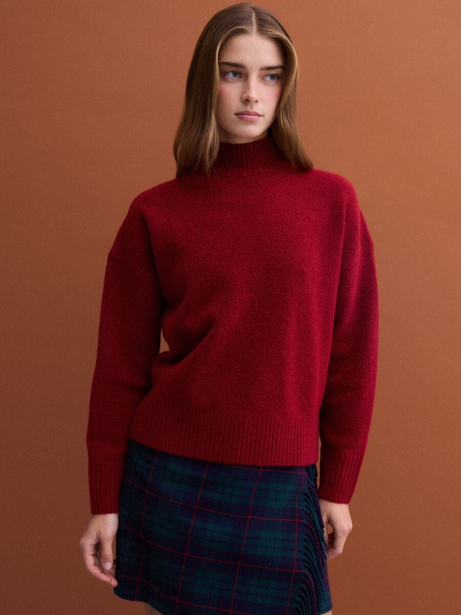 Red stretch wool jumper with raised neck_0