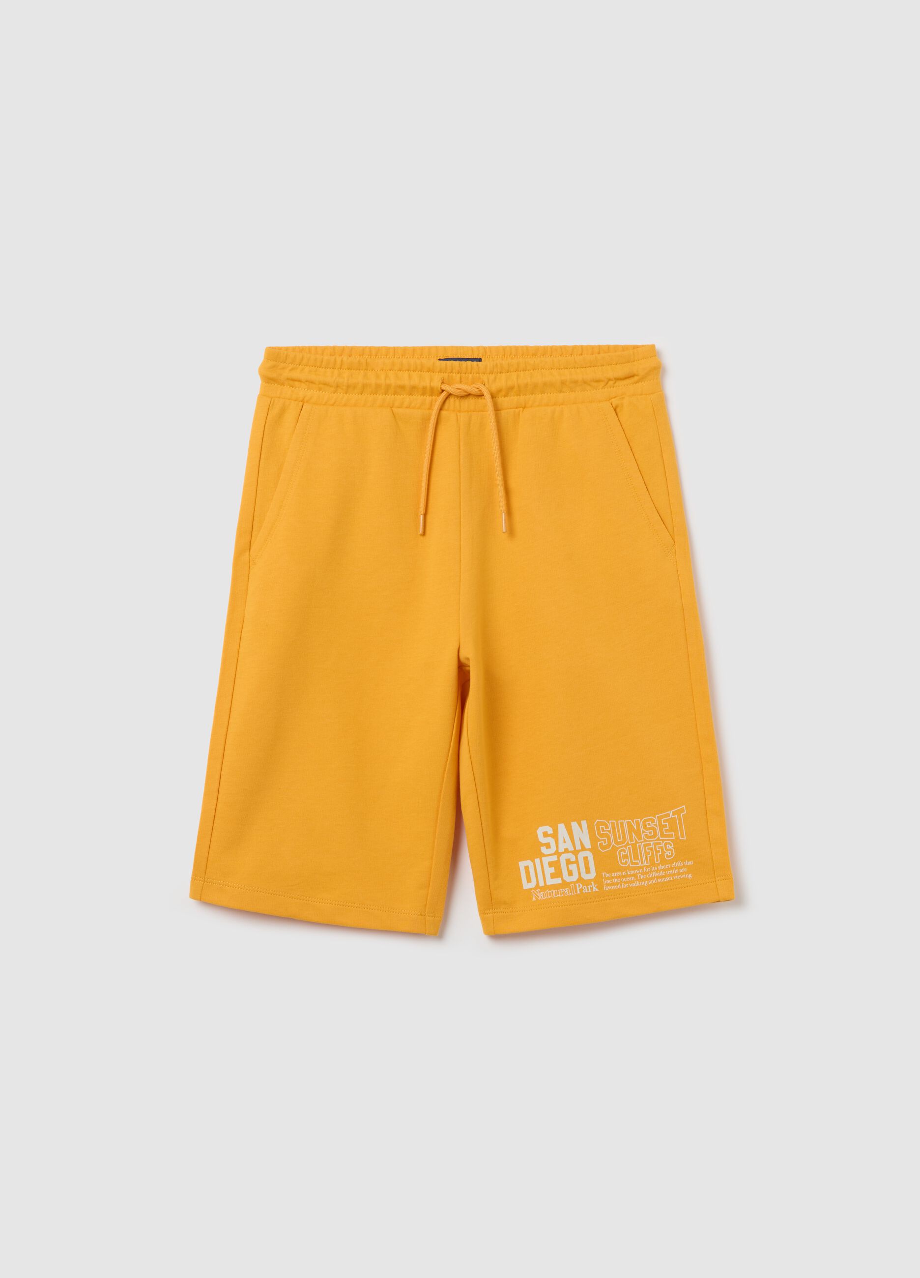Yellow Bermuda joggers with drawstring and "San Diego" print