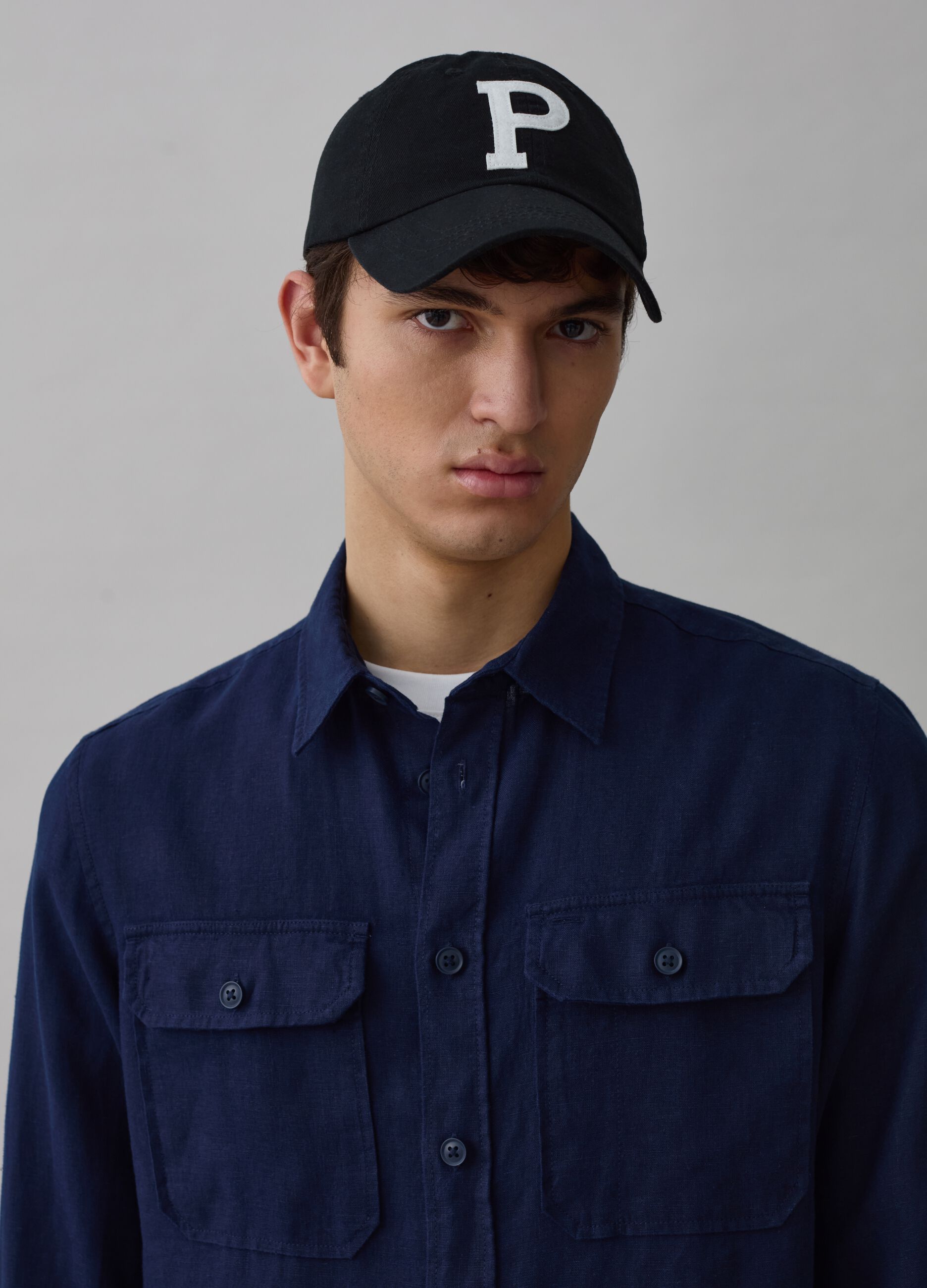 Regular-fit shirt in linen with pockets