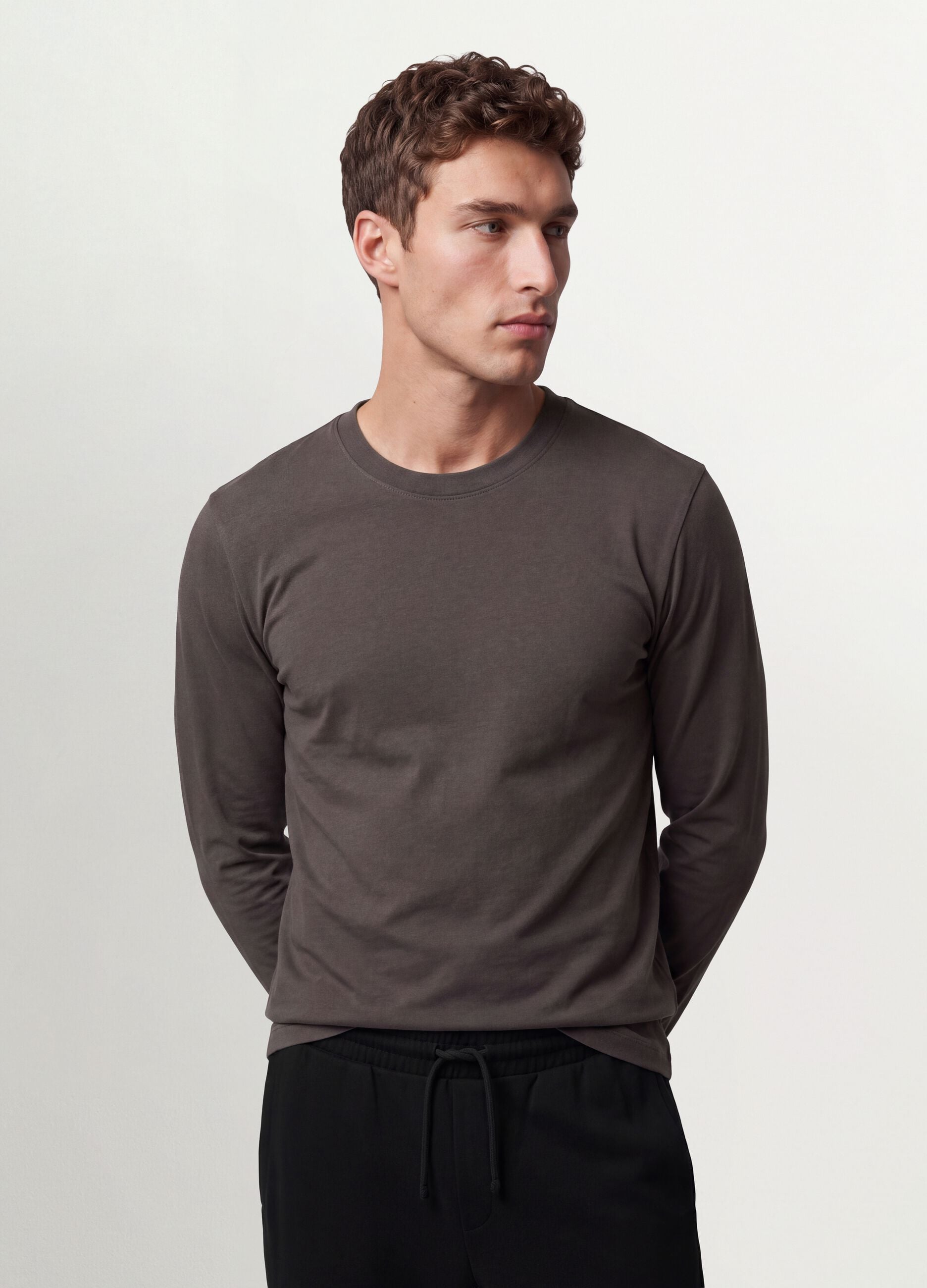 Men&rsquo;s grey long-sleeve T-shirt in 100% organic cotton with crew neck