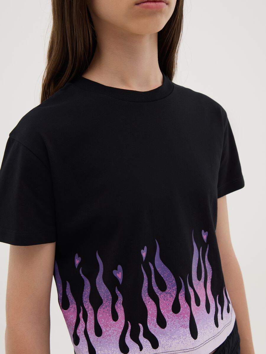 Crop T-shirt with flames print_1