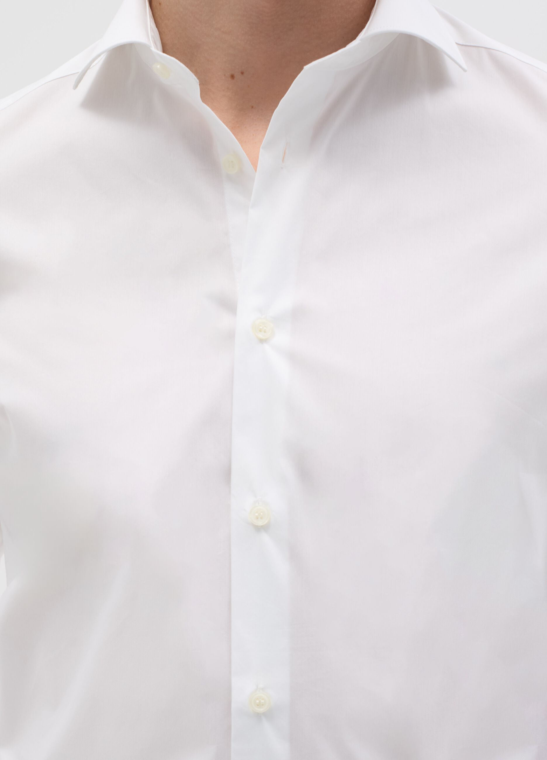 Camicia slim fit tinta unita
