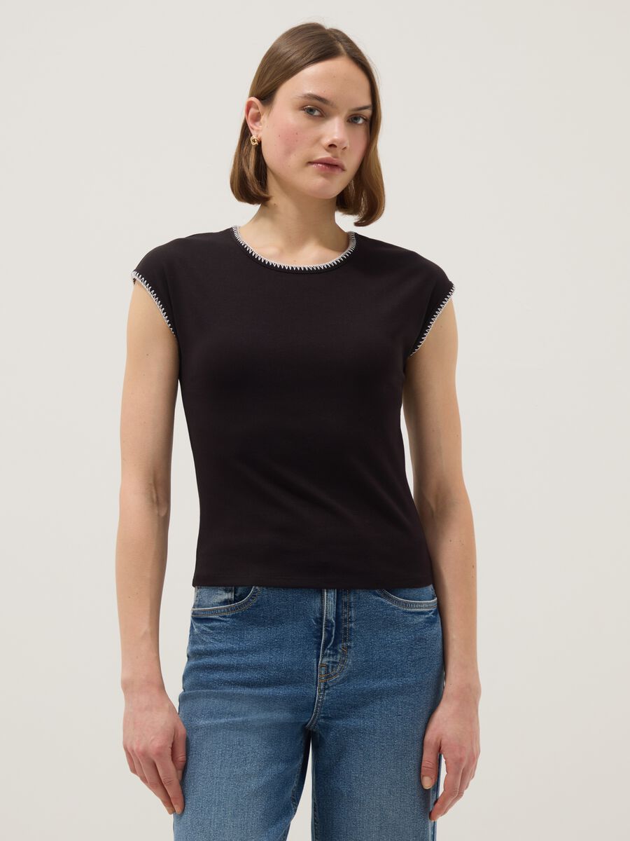 Black stretchy cotton T-shirt regular fit with stitching_0