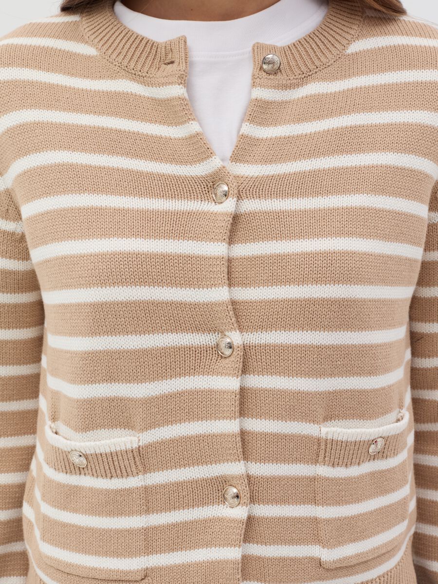 Striped cardigan with gold-coloured buttons_2