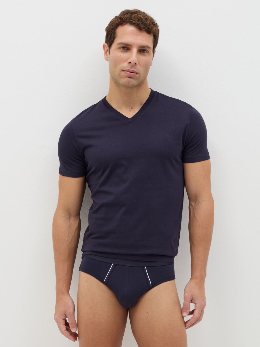 Organic cotton undershirt with V neck_0