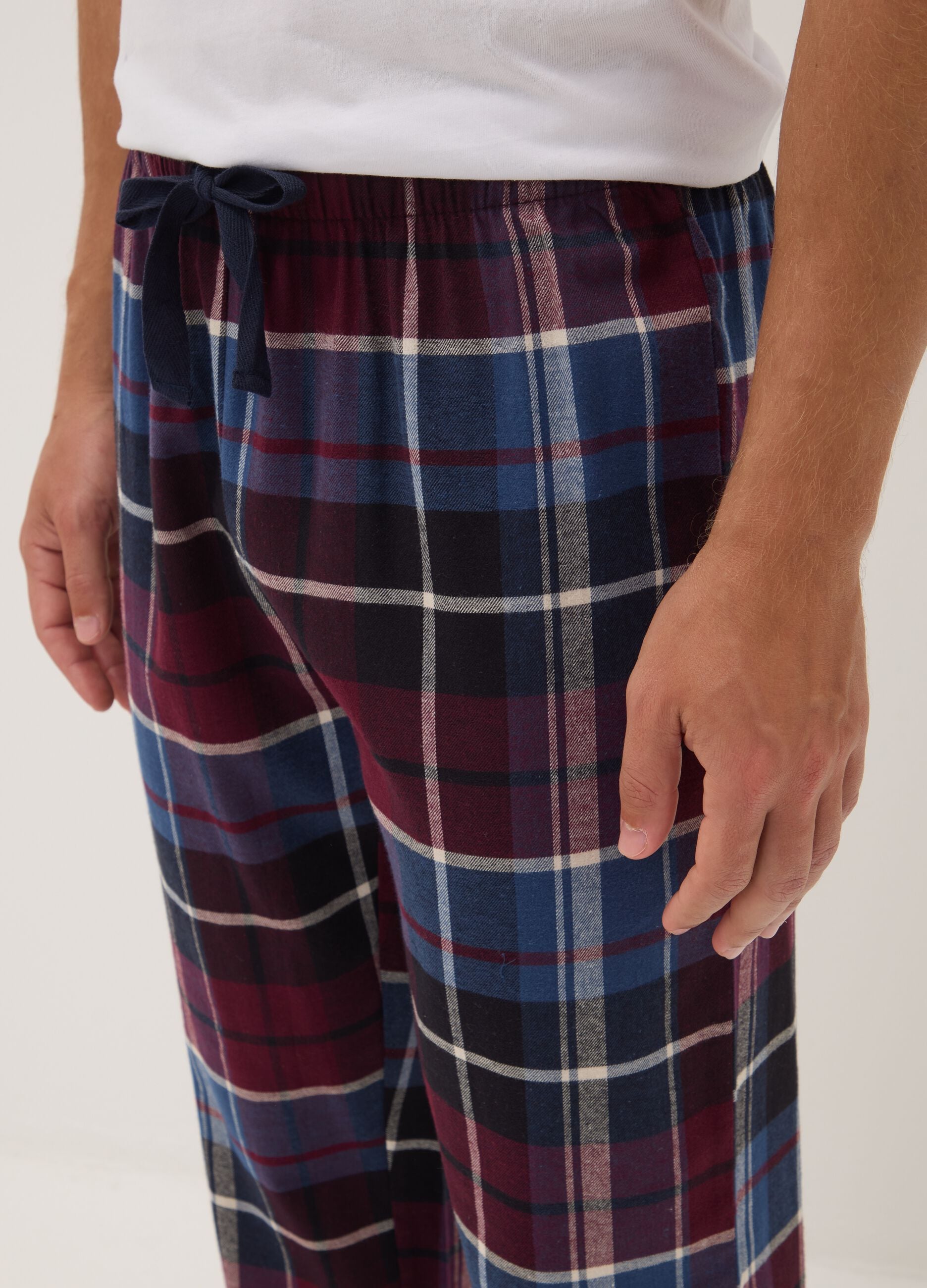 Pantaloni pigiama rossi e blu in flanella di puro cotone organico a quadri