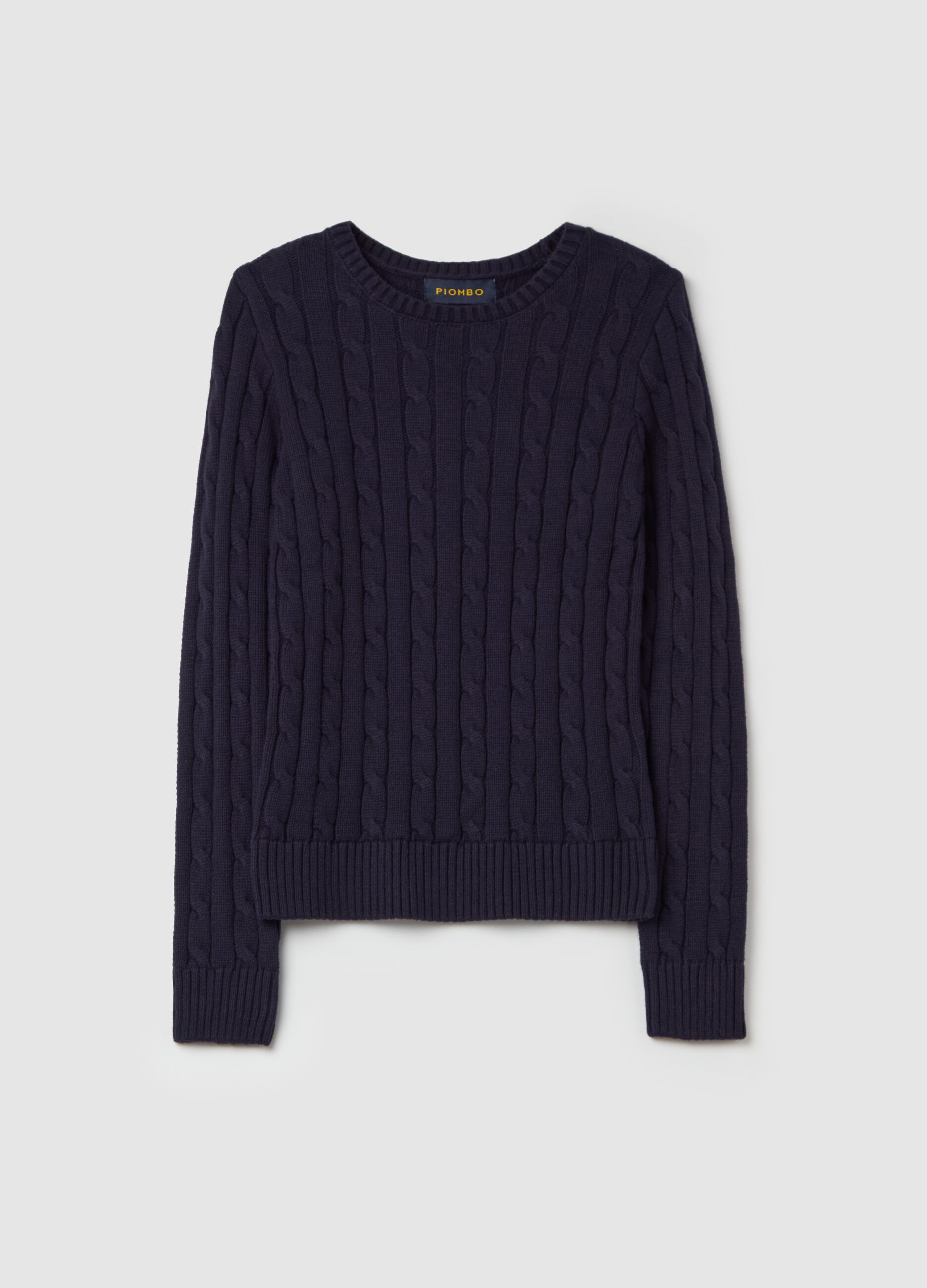 Ribbed pullover with cable-knit design