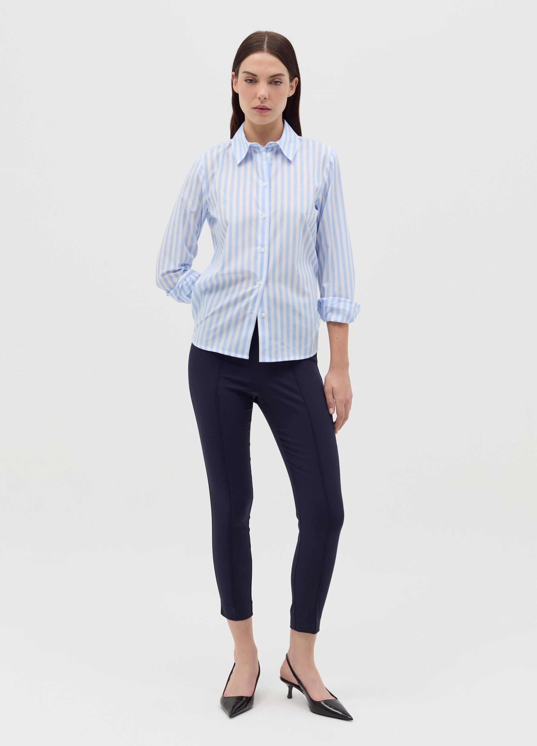Cropped treggings with embossed seams