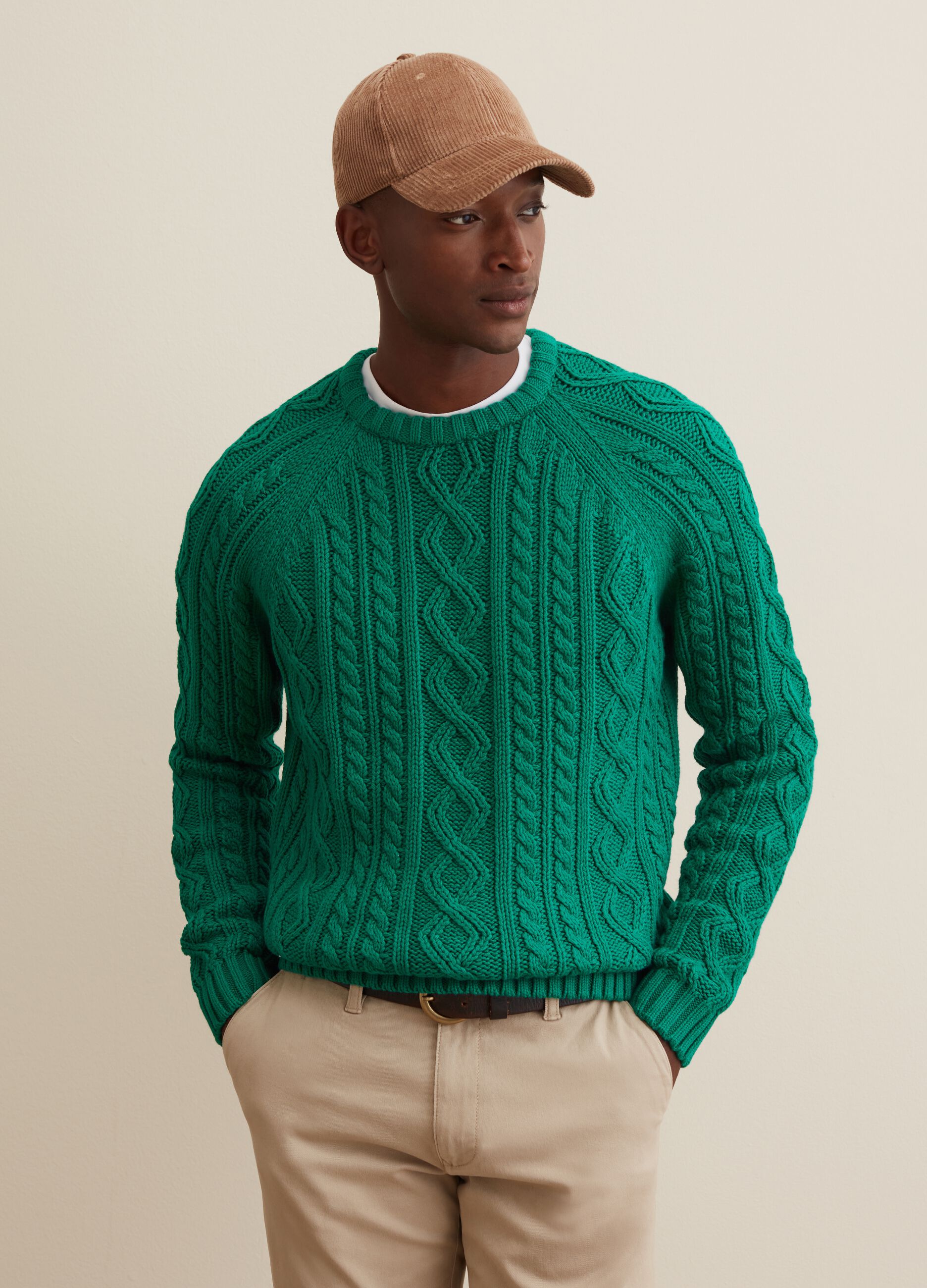 Pullover con maniche raglan_0
