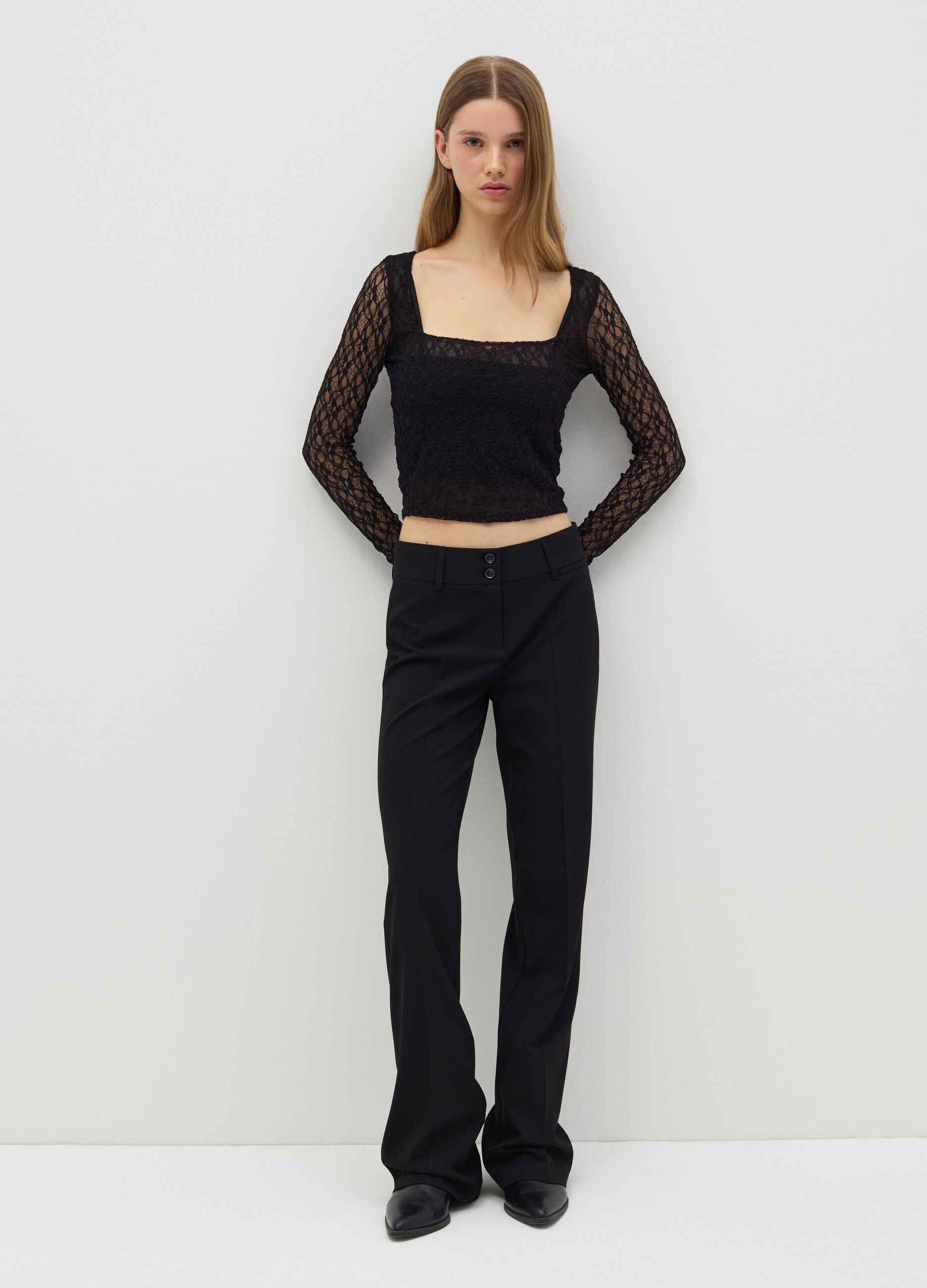 Lace T-shirt with square neck