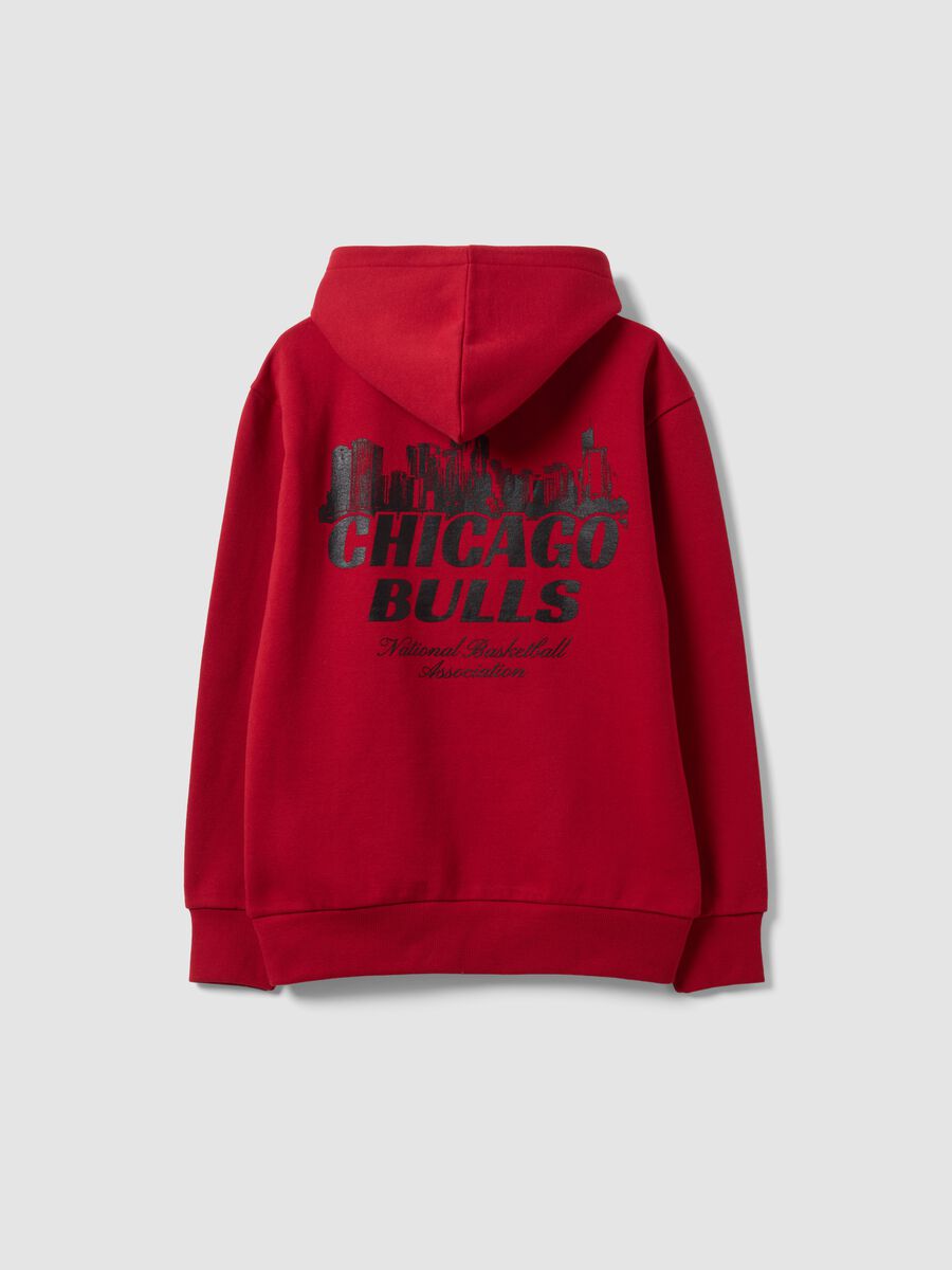Red cotton-blend hoodie with Chicago Bulls logo for boys_1