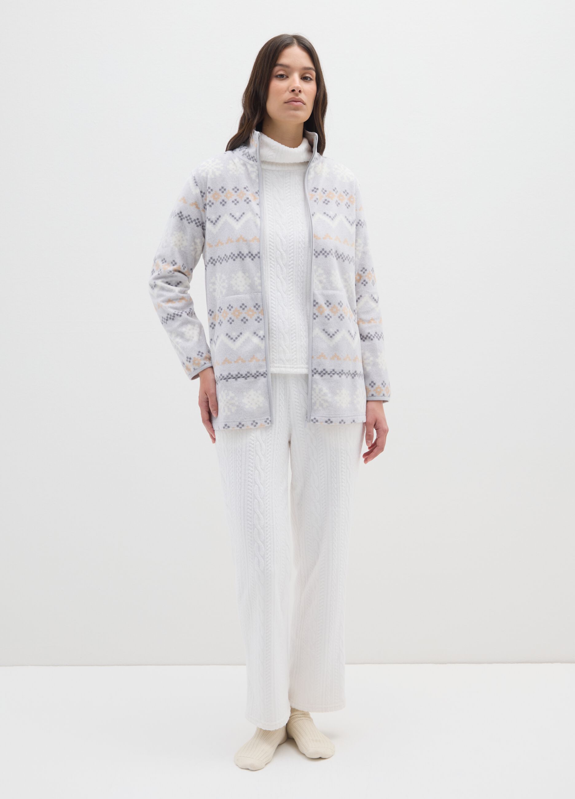 Grey robe with zip and pockets