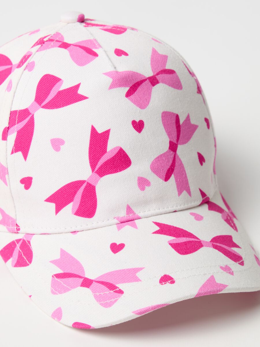 Basketball cap with bows and hearts print_2