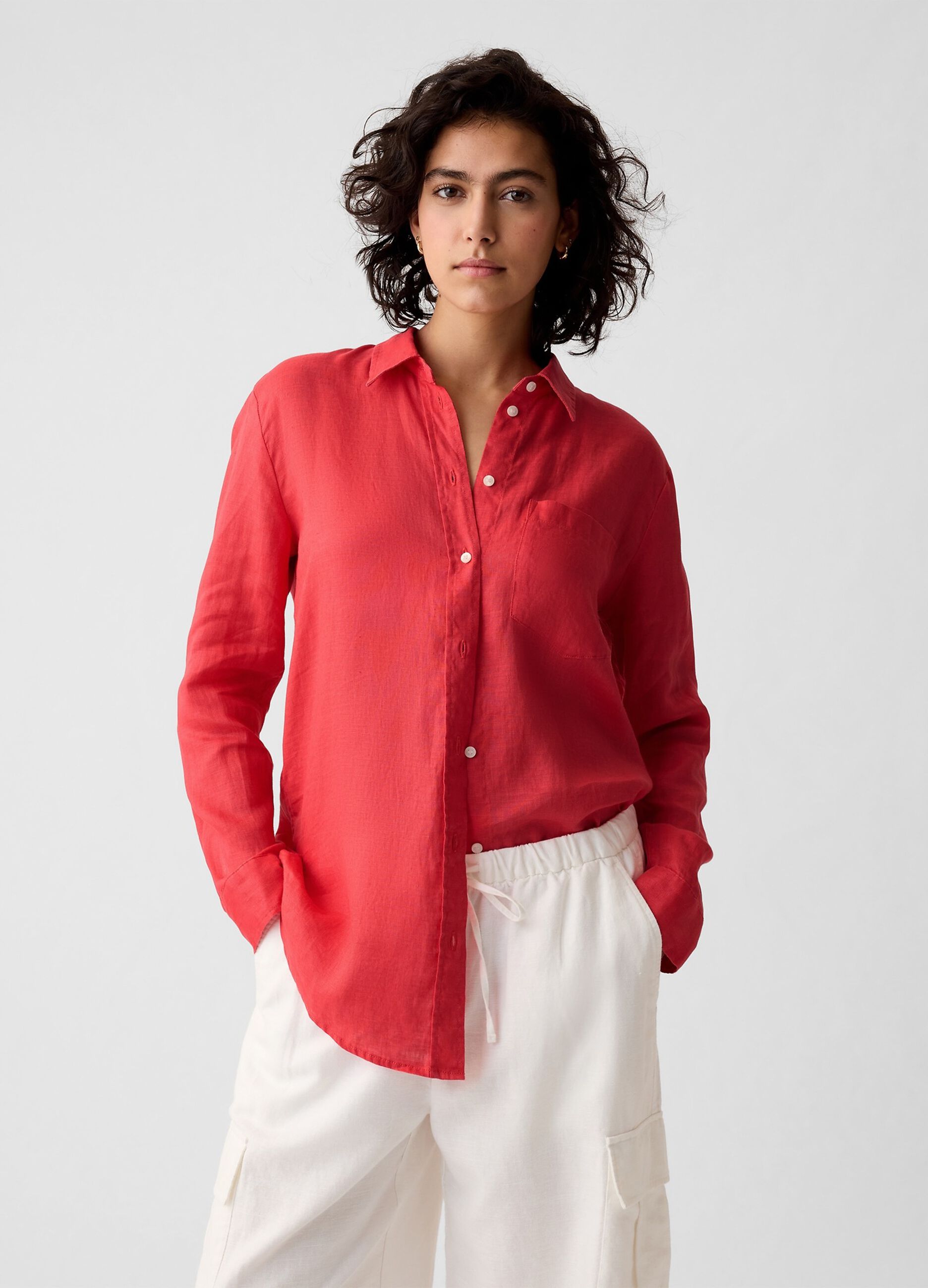Boyfriend-fit shirt in linen with pocket