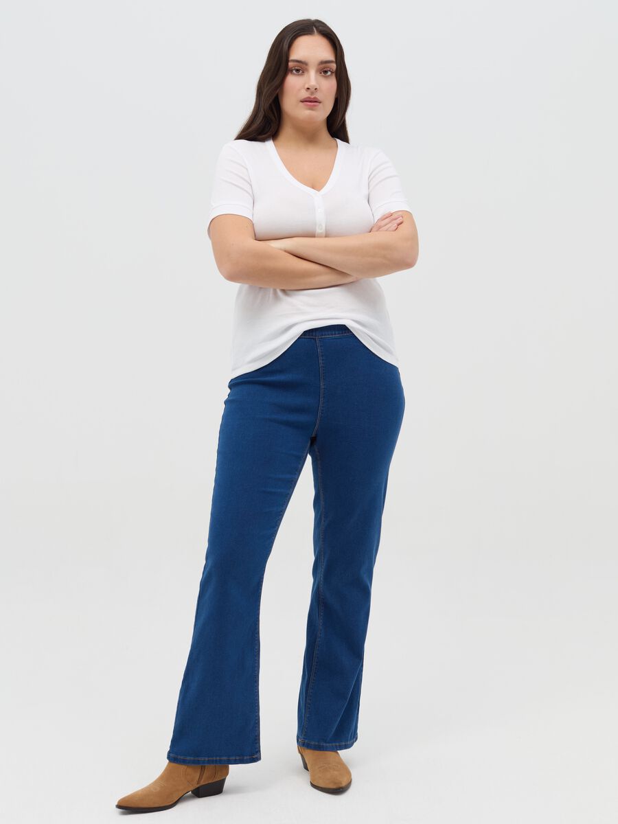 Curvy T-shirt with V granddad neckline_1