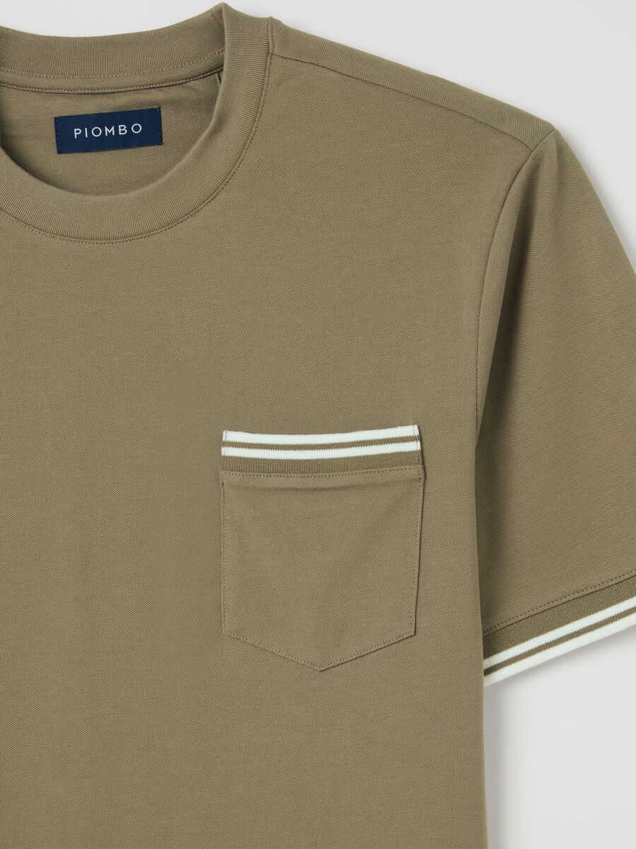 T-shirt with striped details and pocket_5