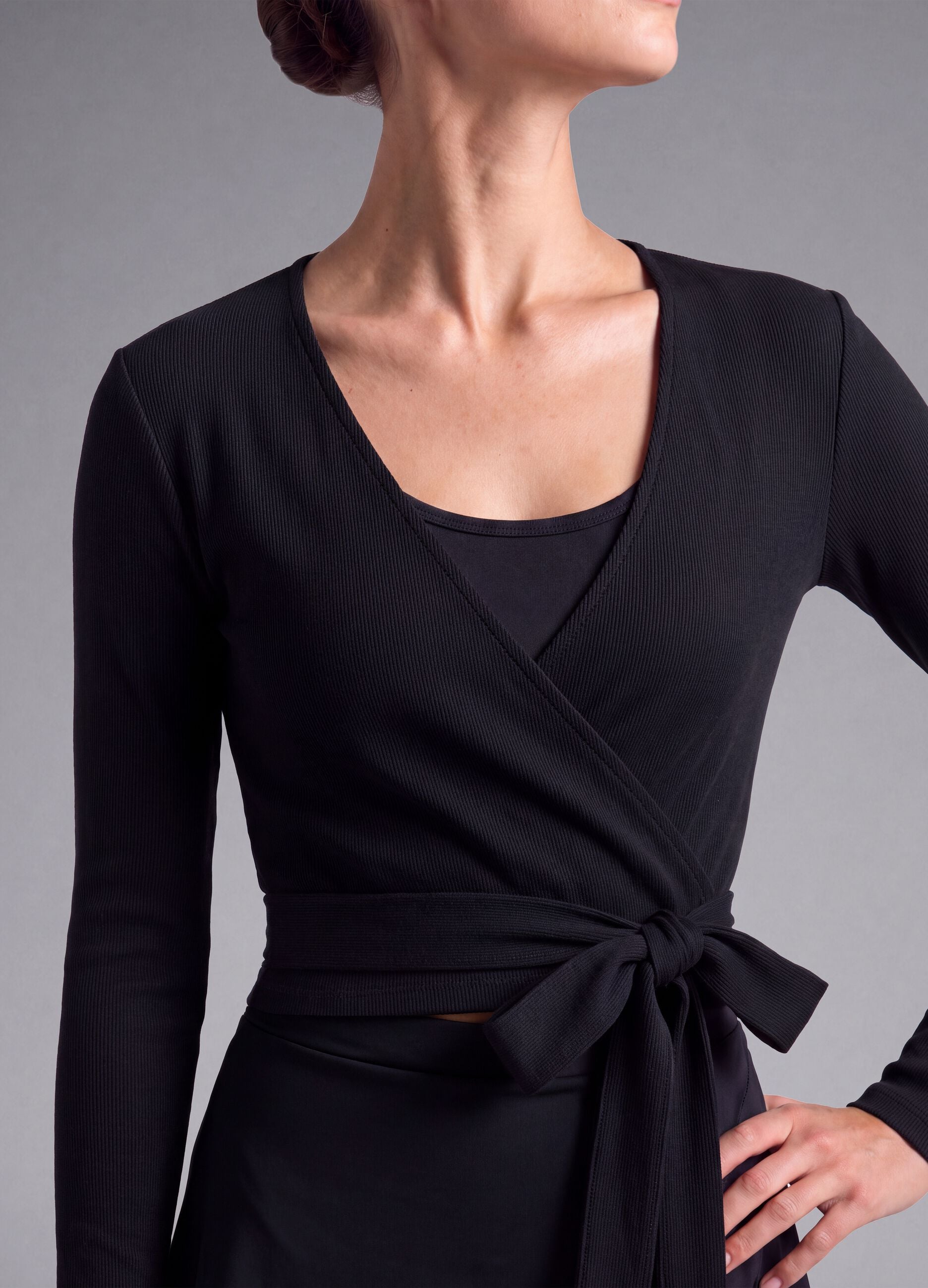 Wrap top nero in cotone elasticizzato a costine ALTAVIA STUDIO