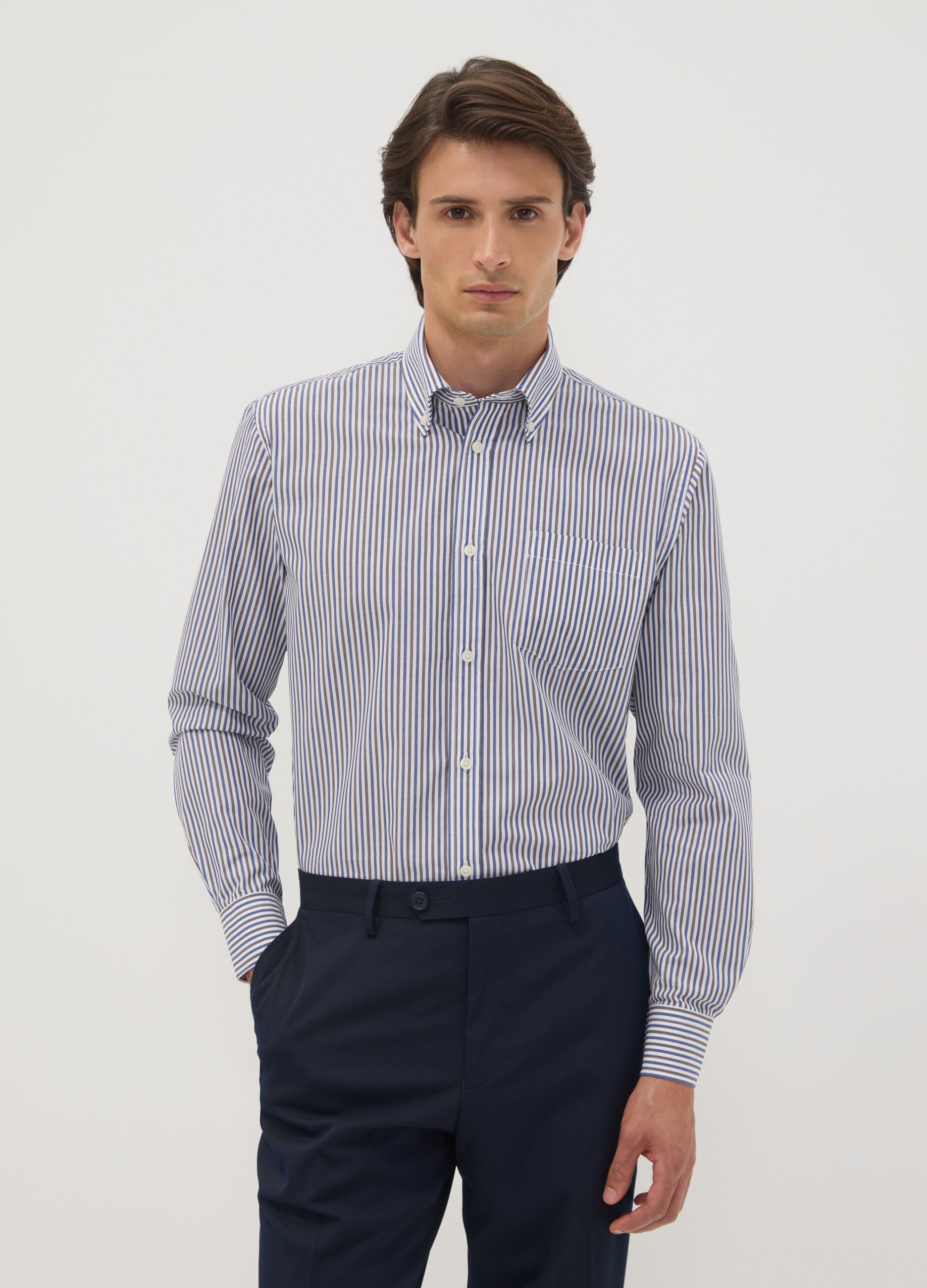 White striped cotton-blend shirt with easy-iron button-down collar